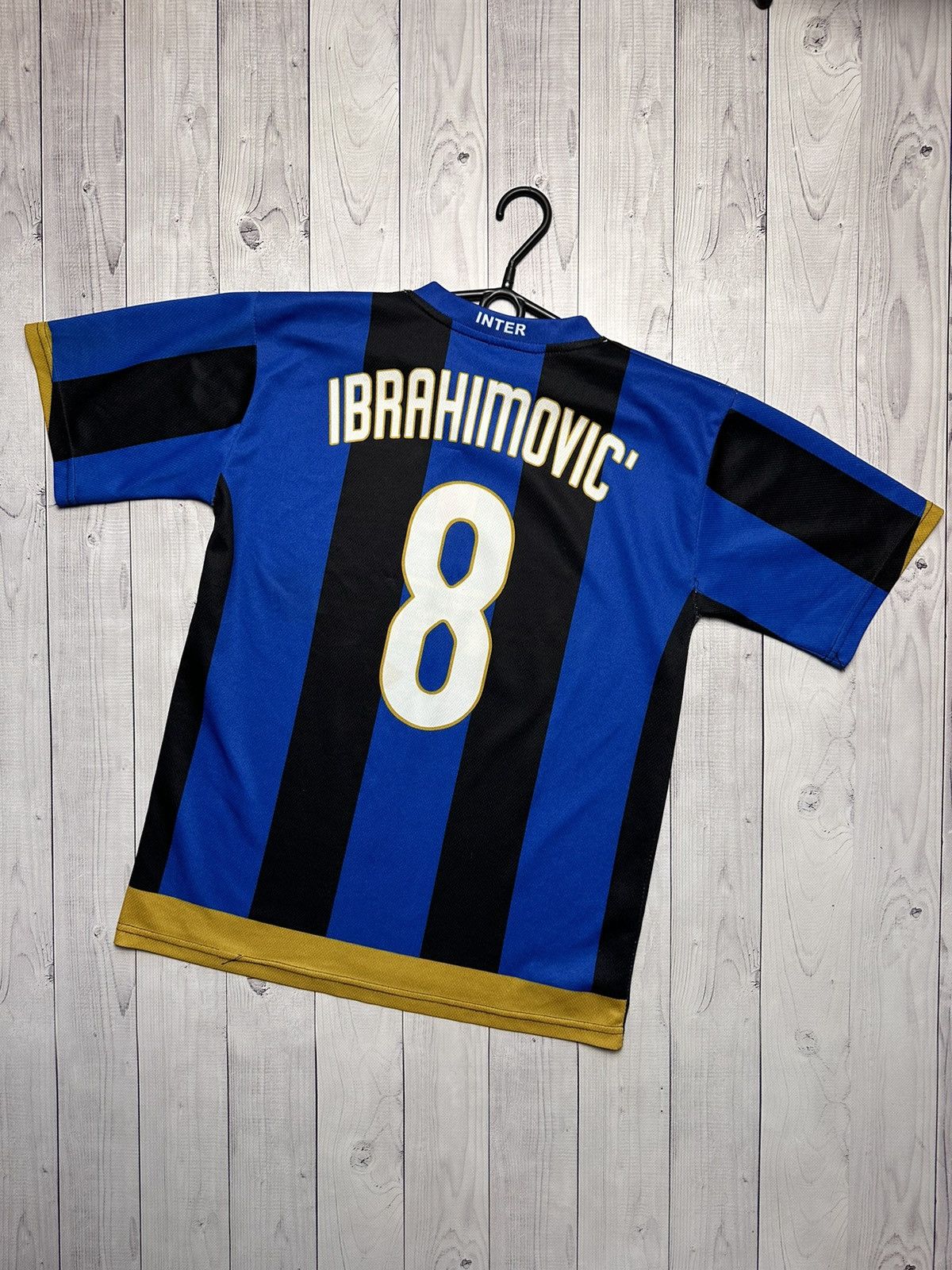 Vintage Vintage Ibrahimovich soccer jersey Inter S official replica Size US S / EU 44-46 / 1 - 1 Thumbnail