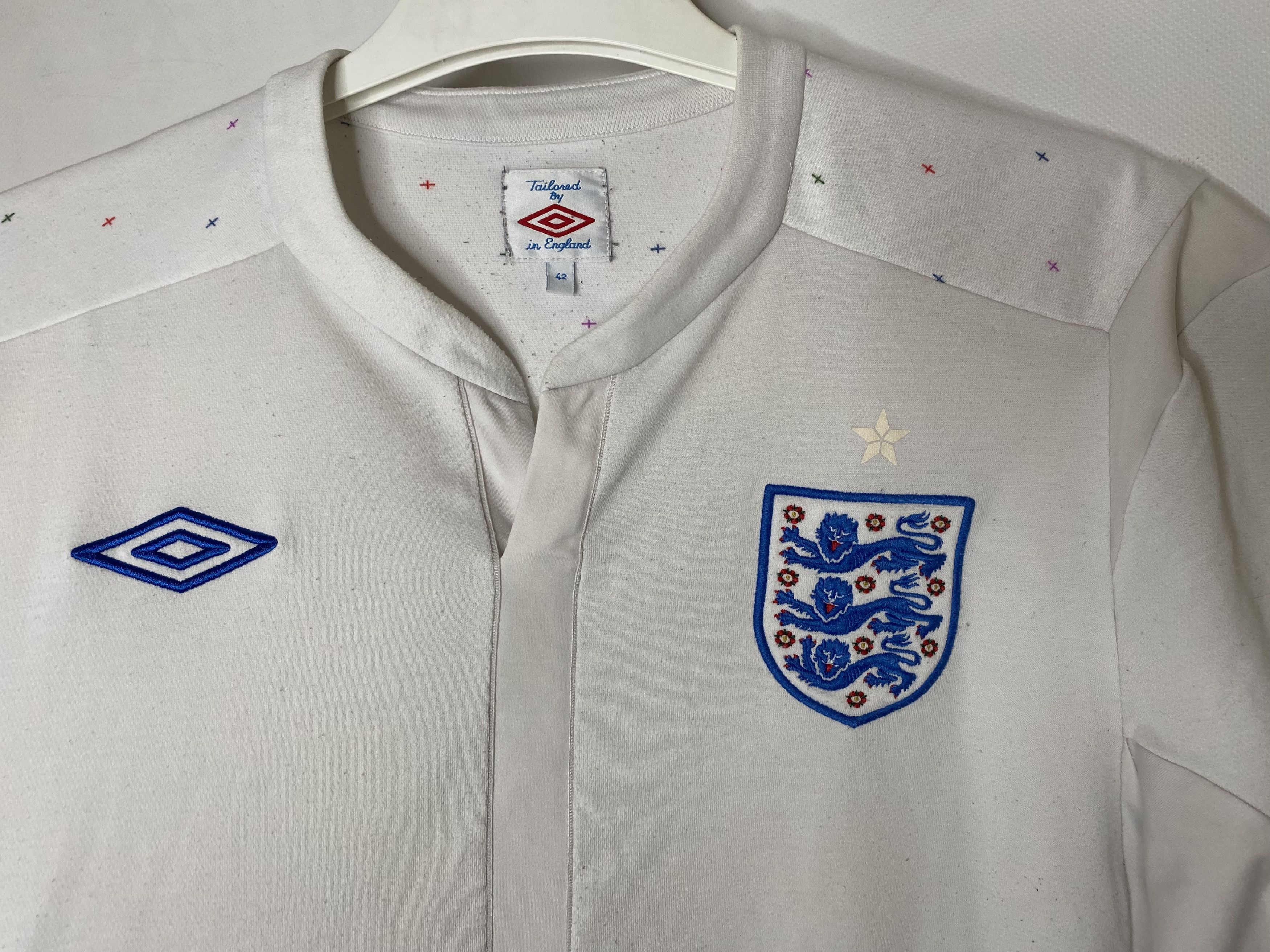 Umbro ENGLAND TEAM 2010 2012 HOMES FOOTBALL SHIRT SOCCER JERSEY Size US L / EU 52-54 / 3 - 4 Thumbnail