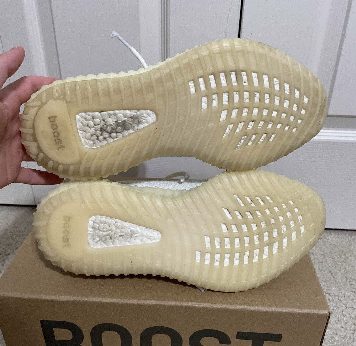 Adidas Yeezy 350v2 Cream Size US 9.5 / EU 42-43 - 5 Thumbnail