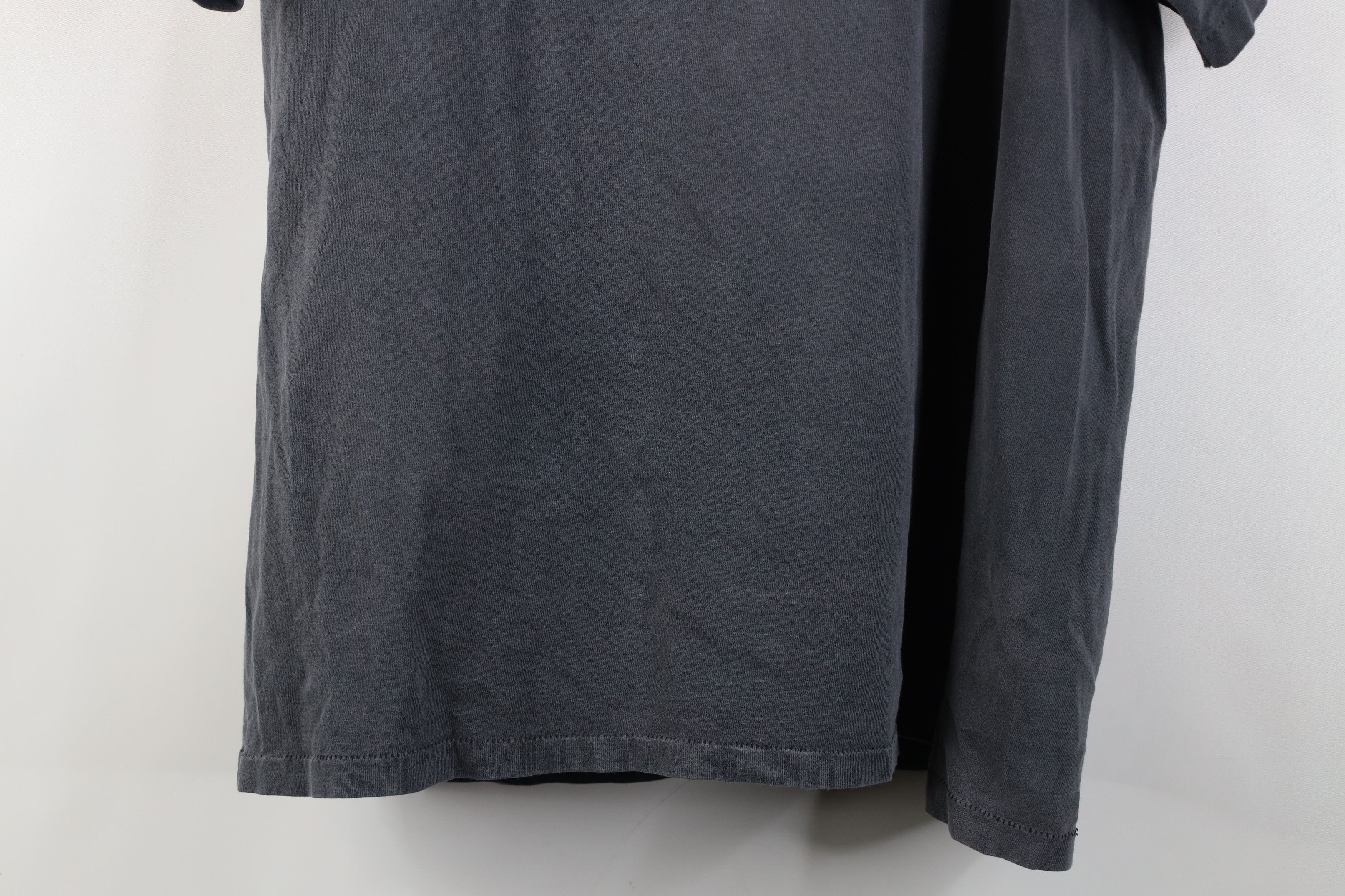 Vintage Vintage 90s Gold Tanning Kiss My Tan Line T-Shirt USA Size L / US 10 / IT 46 - 14 Thumbnail