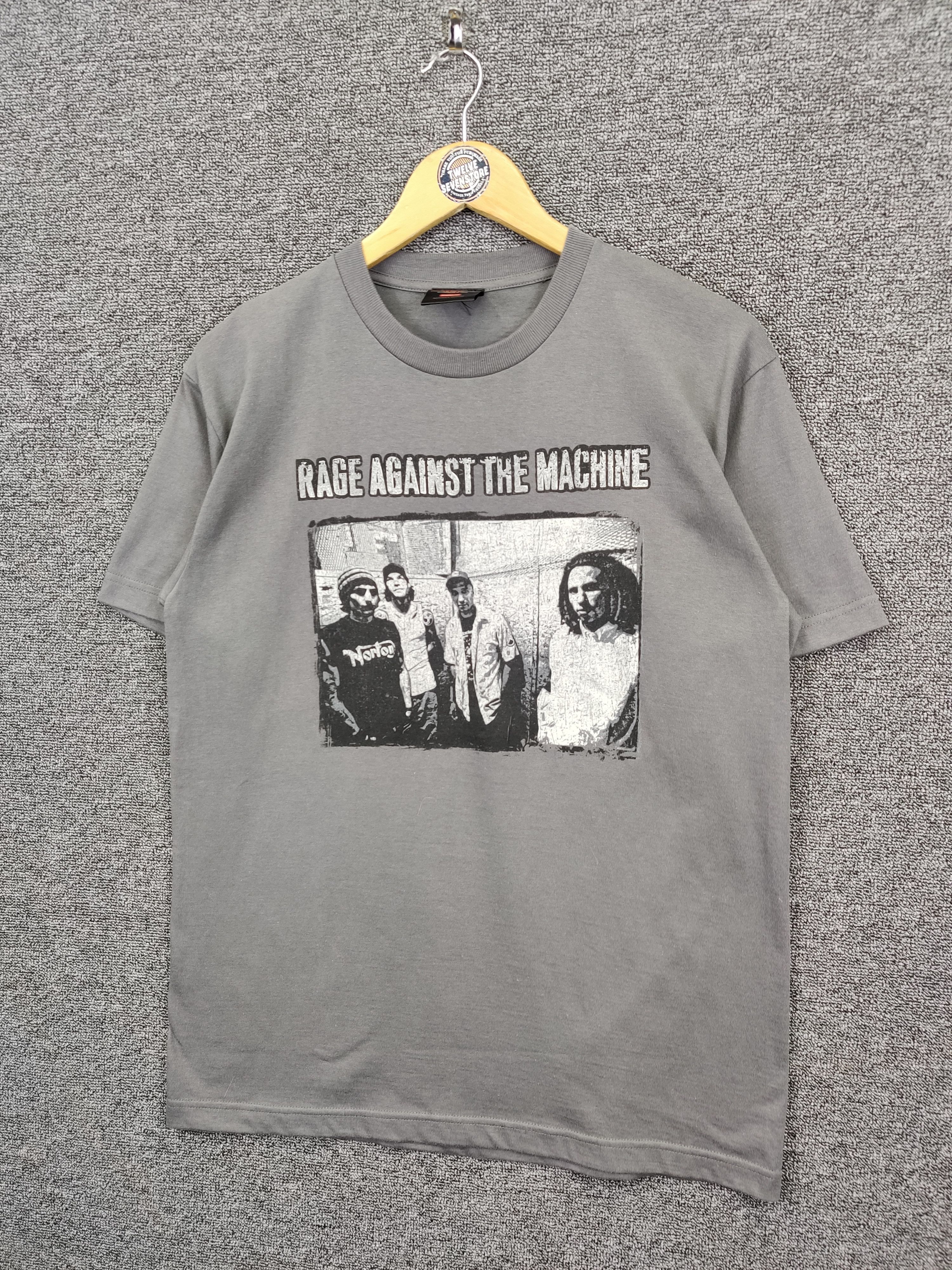 Band Tees Vintage Rage Against The Machines Band Tee Tshirt Size US M / EU 48-50 / 2 - 2 Thumbnail