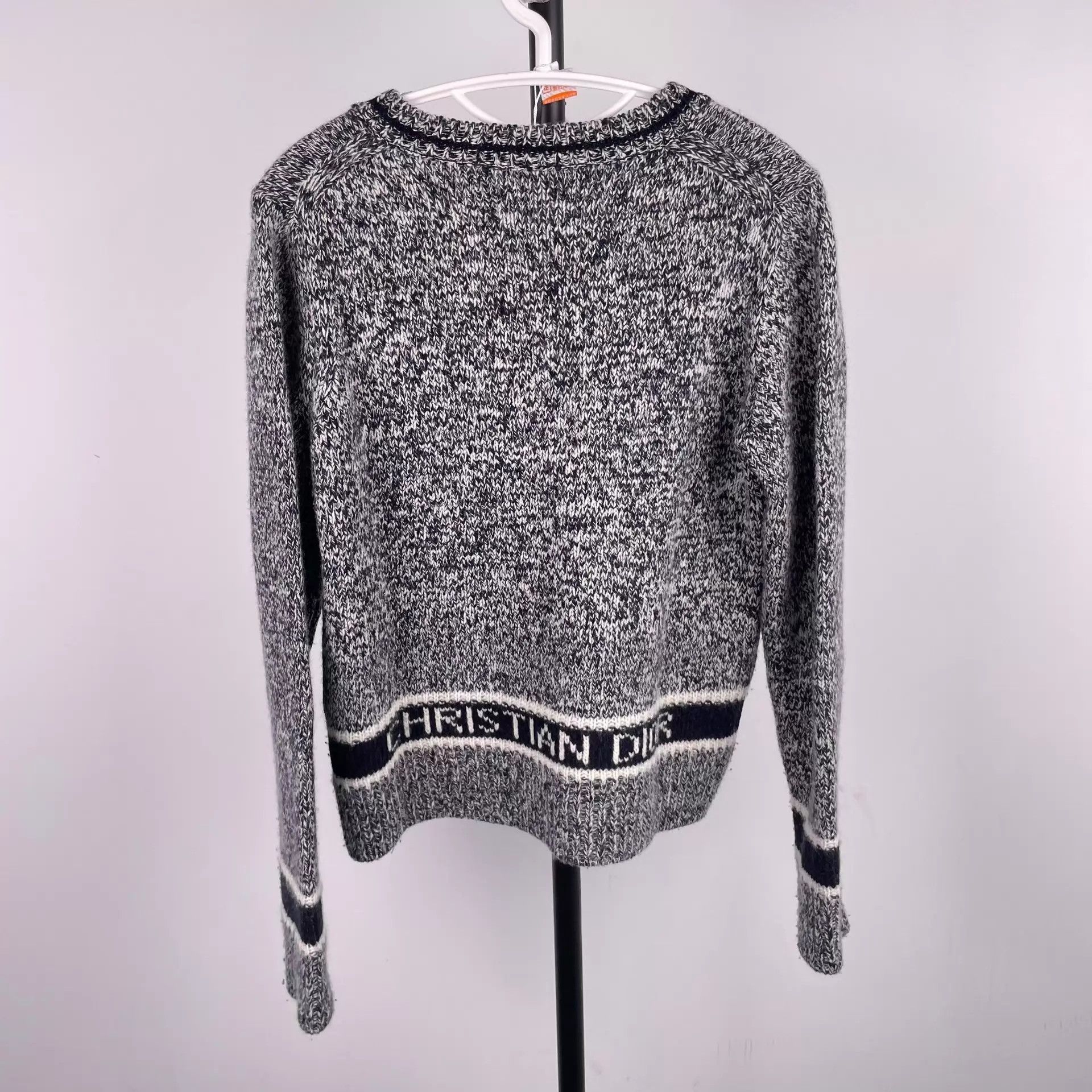 Dior Dior V-neck Gray Knit Sweater 36 Size XS / US 0-2 / IT 36-38 - 2 Thumbnail