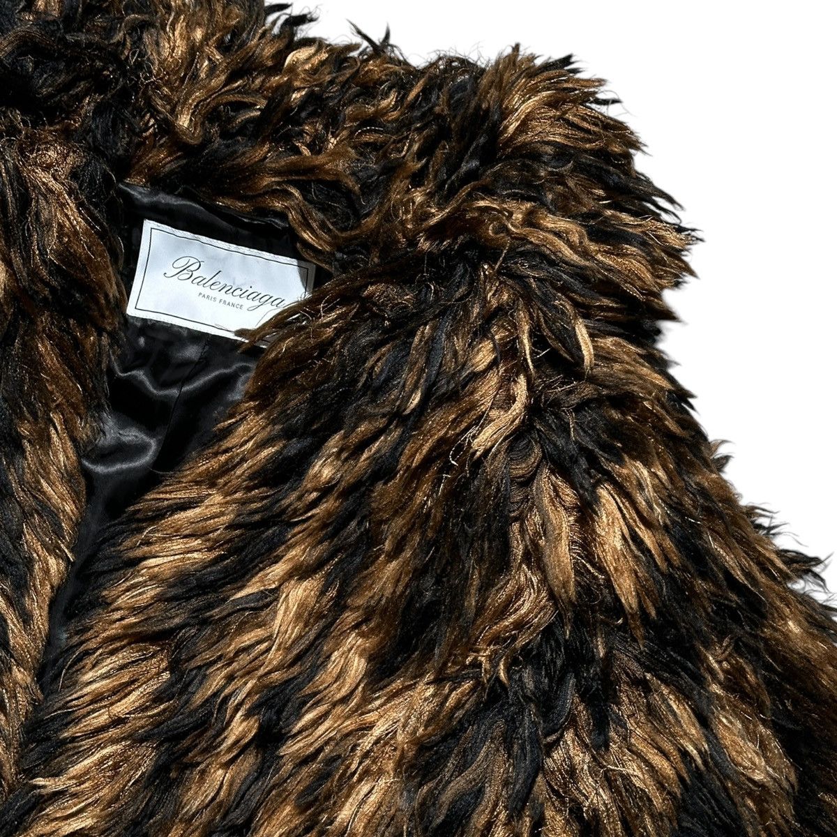 Balenciaga $32,000 furry cropped padded shoulder coat Size US M / EU 48-50 / 2 - 2 Thumbnail