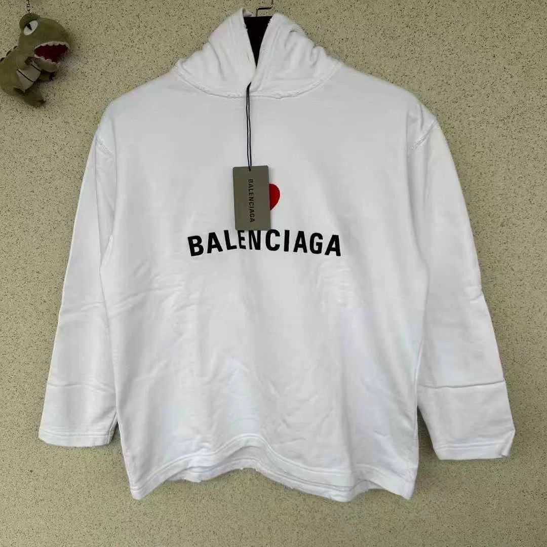 Balenciaga Balenciaga Valentine Limited Heart Hoodie Size XS / US 0-2 / IT 36-38 - 1 Thumbnail