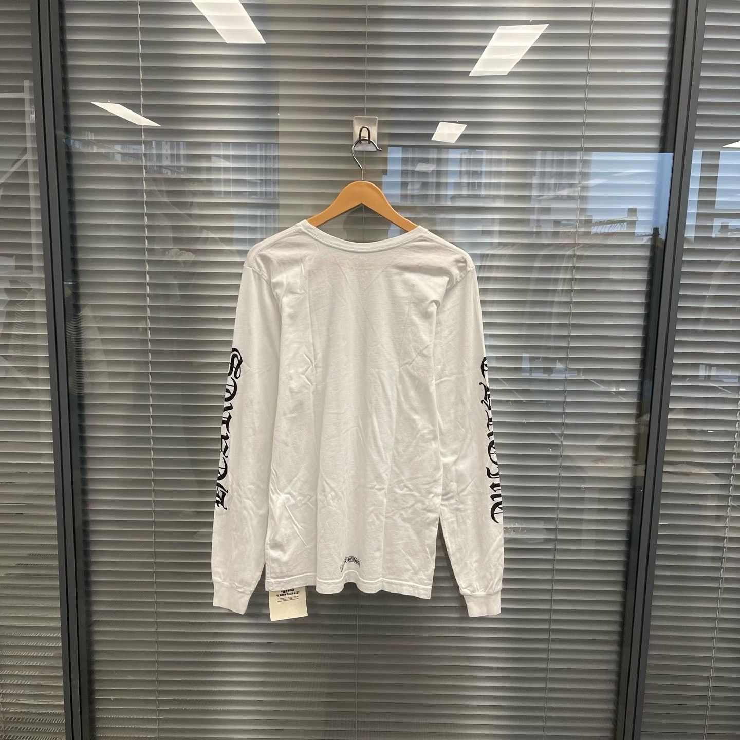 Chrome Hearts Chrome Hearts White Sanskrit Print Long Sleeve T-Shirt Size US M / EU 48-50 / 2 - 2 Thumbnail