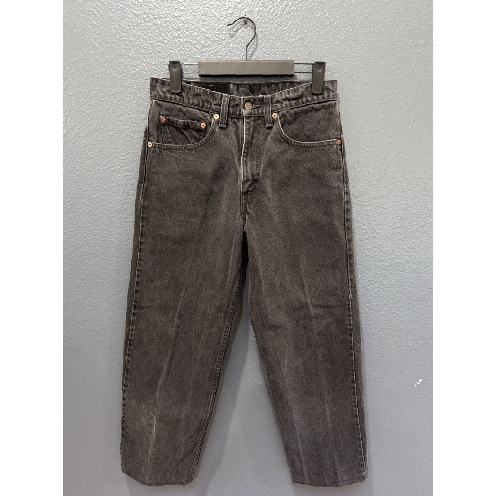 Levi's VINTAGE Levi’s 550 Jeans Men 28 Black 90s Straight Denim Inseam 26 Boys Girls? Size US 28 / EU 44 - 4 Thumbnail