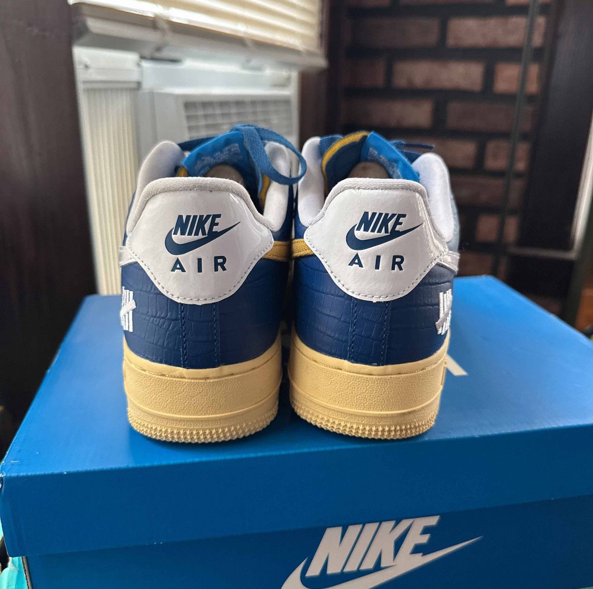 Nike Undefeated x Air Force 1 Low SP 'Dunk vs AF1' Size US 10 / EU 43 - 5 Thumbnail