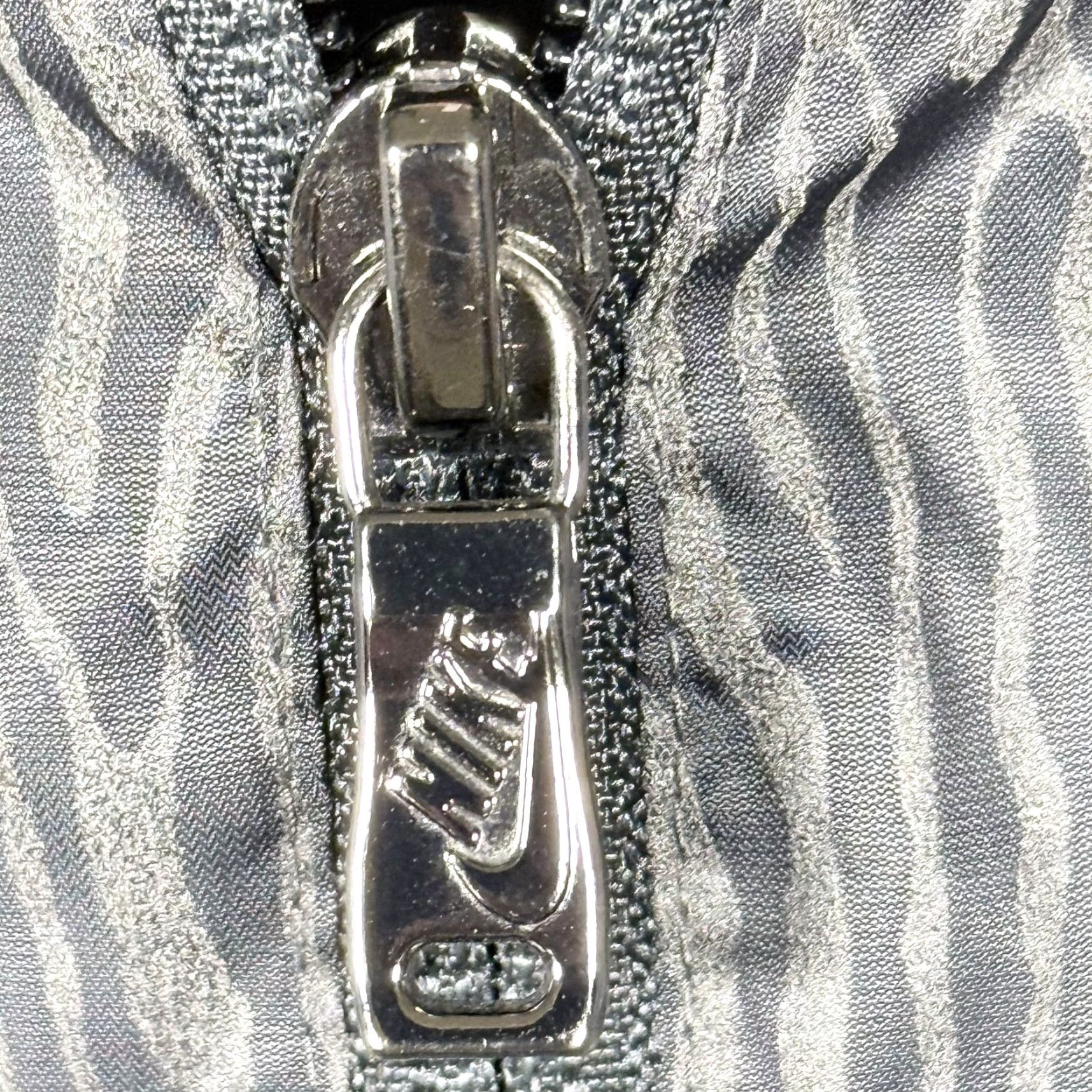 Nike Nike Windrunner Jacket Women's XL Black Zebra Print Reflective Lightweight Windbreaker Reflective Zip Hooded Activewear Niko? Size XL / US 12-14 / IT 48-50 - 5 Thumbnail