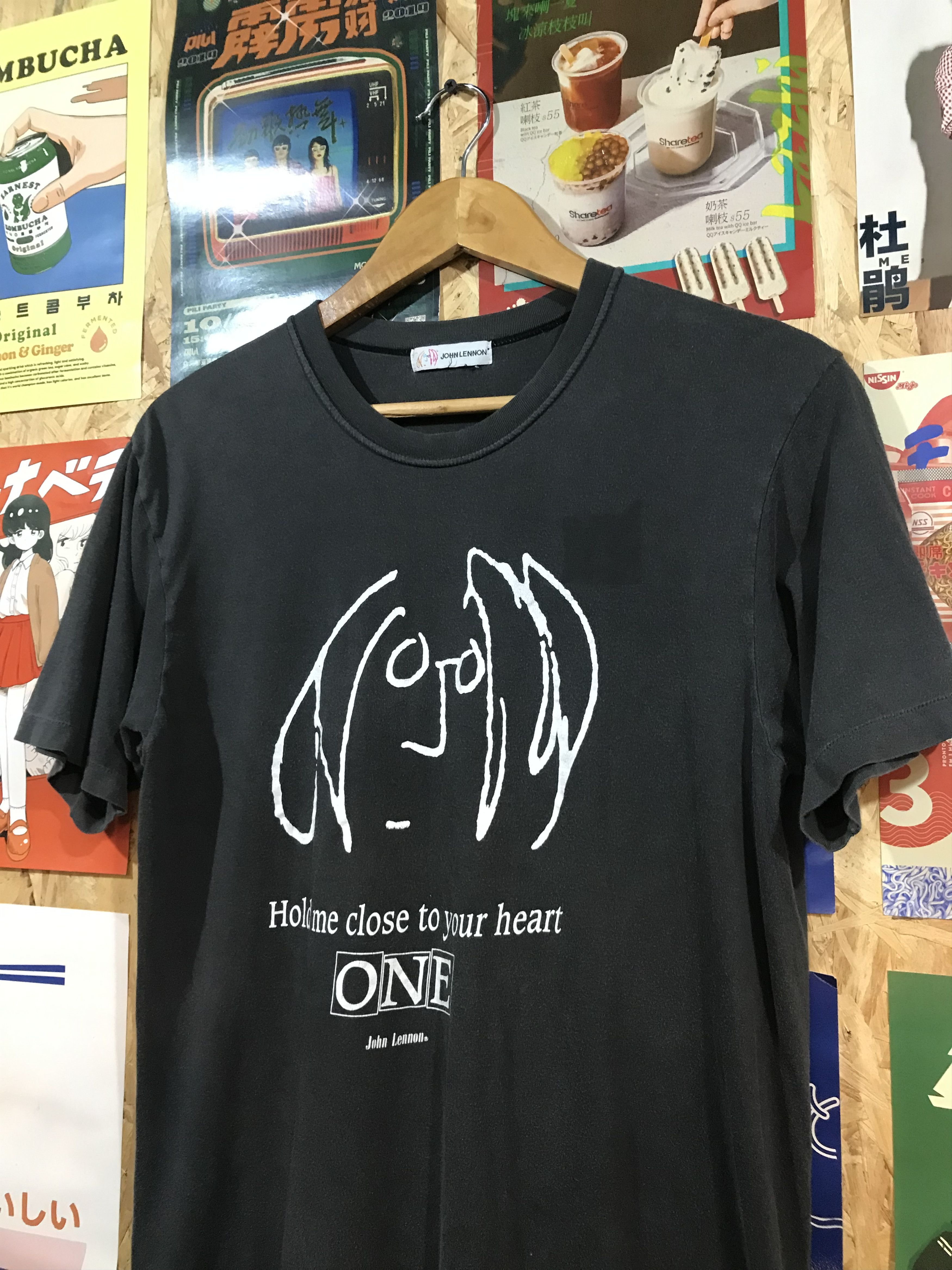 Other VINTAGE JOHN LENNON HOLD ME CLOSE TO YOUR HEART ONE TEE Size US S / EU 44-46 / 1 - 2 Thumbnail