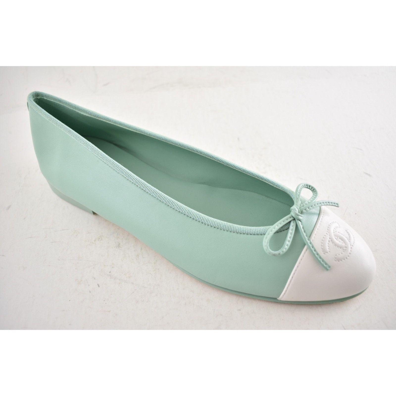 Chanel Chanel Light Green White Lambskin CC Ballet Flat 39 Size US 9 / IT 39 - 8 Thumbnail
