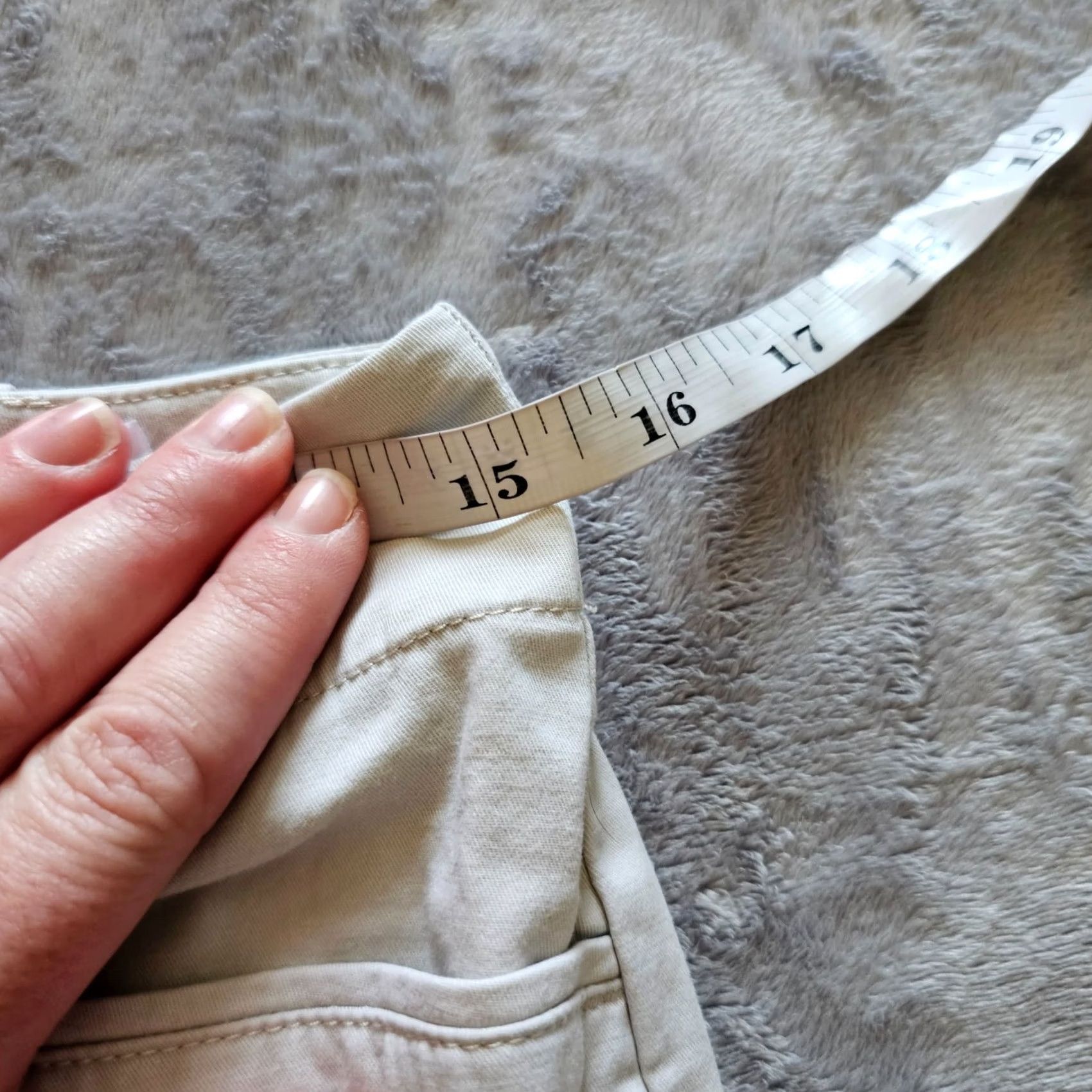 Talbots Talbots Pants Womens 6 Beige Khaki Straight Leg Mid Rise Classic Neutral Pants Menstrual? No, ignore. Size 28" / US 6 / IT 42 - 5 Thumbnail