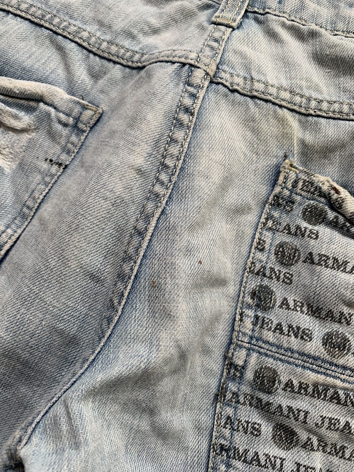 Armani Armani Y2K Distressed Denim Shorts Hype 2000s Destroyed Rare Size US 36 / EU 52 - 9 Thumbnail