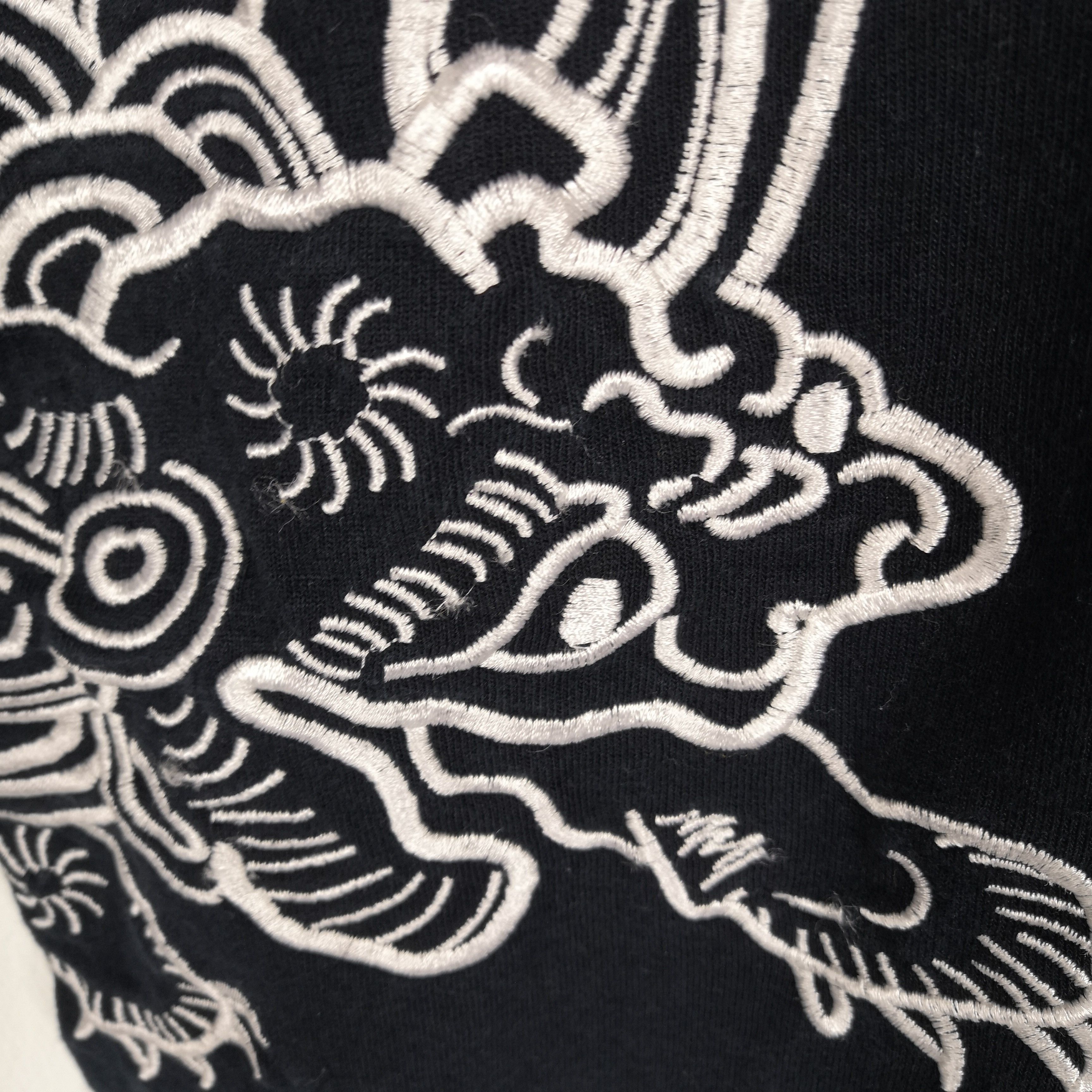 Japanese Brand Vintage Y2K Japanese Dragon T-Shirt Embroidery Crewneck Tees Size S / US 4 / IT 40 - 5 Thumbnail