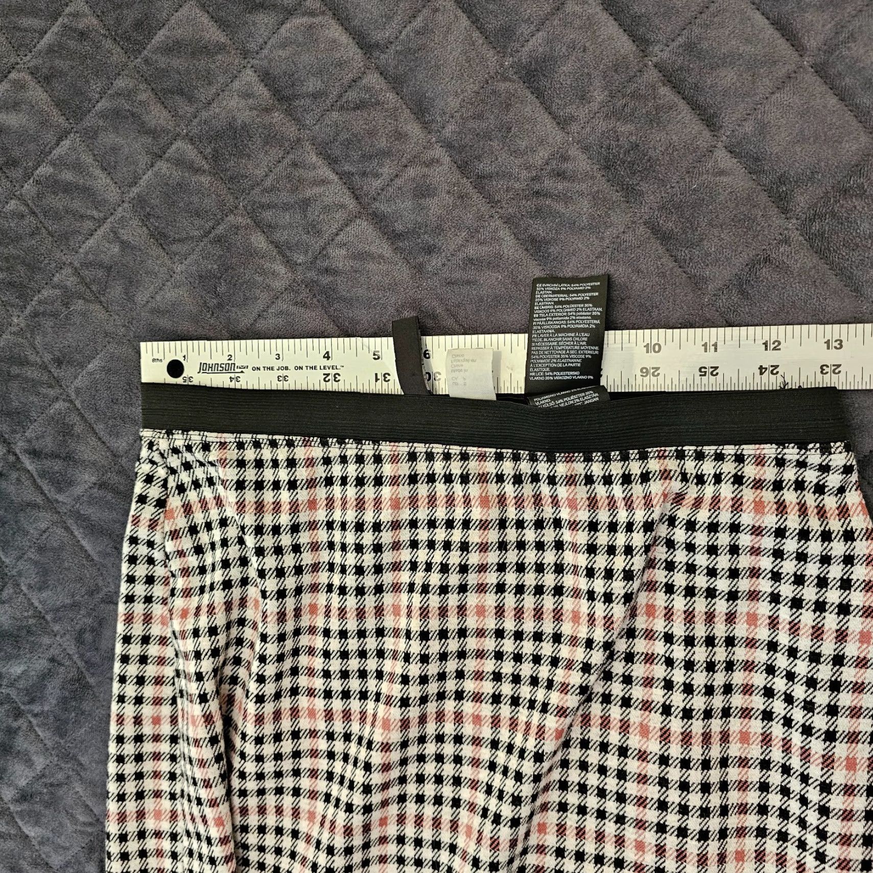 H&M Divided by H&M Skirt Women's S Beige Black Plaid Mini School Elastic Pull On Short Seasonal Bag? Size 28" / US 6 / IT 42 - 3 Thumbnail
