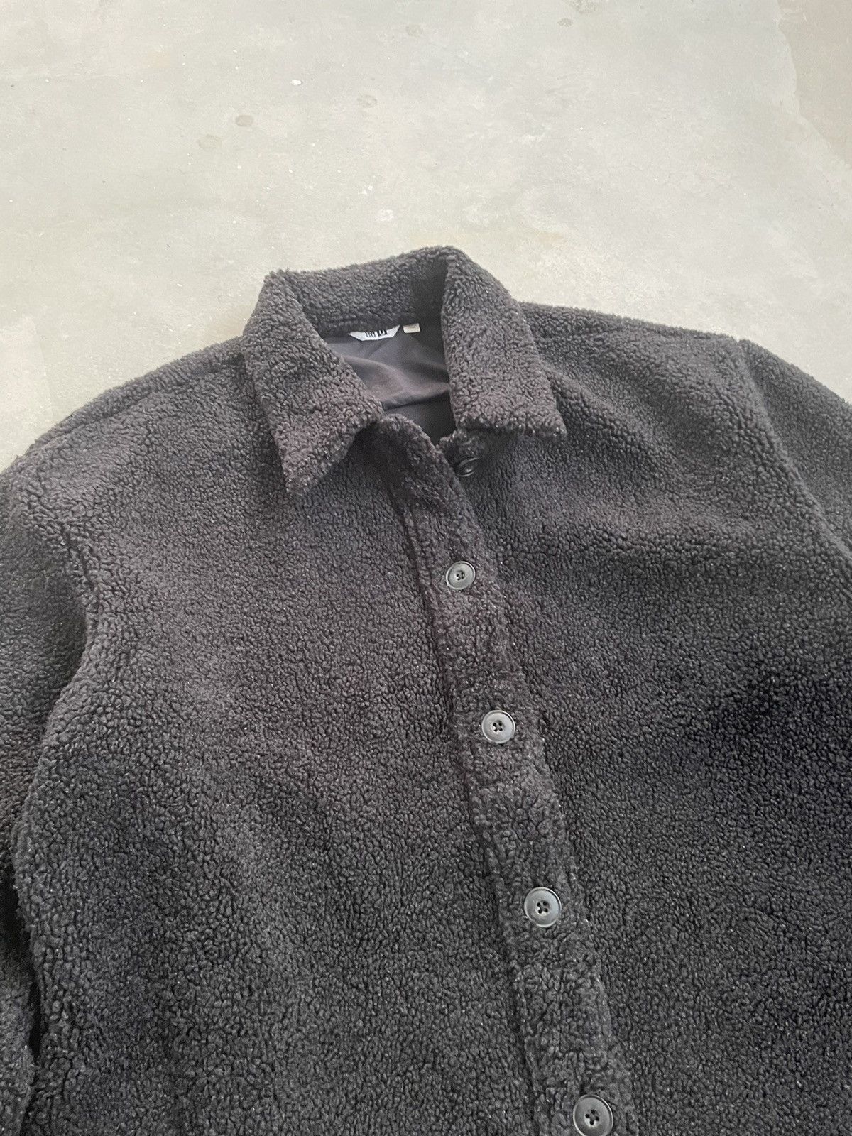 Uniqlo UNIQLO U BUTTON FLEECE SWEATER Size US XL / EU 56 / 4 - 2 Thumbnail
