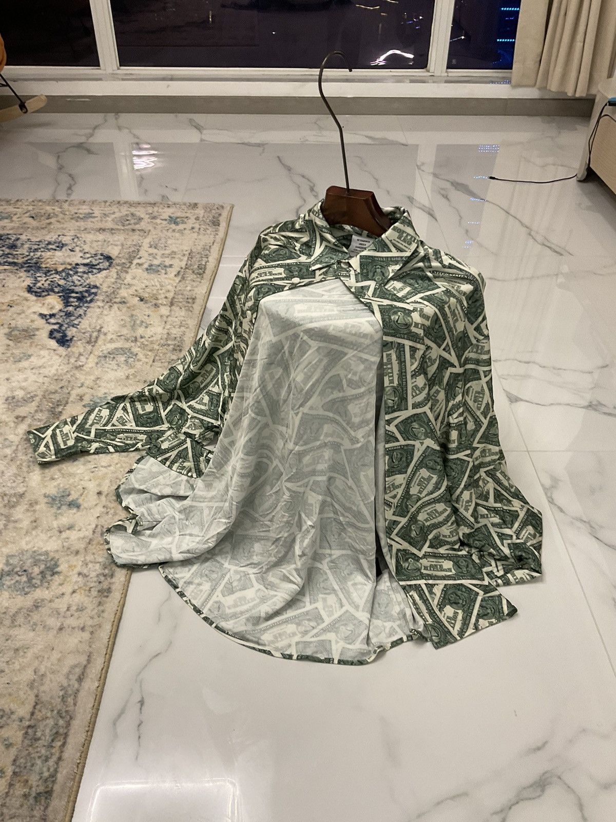 Vetements Vetements million dollars shirt Size US S / EU 44-46 / 1 - 7 Thumbnail