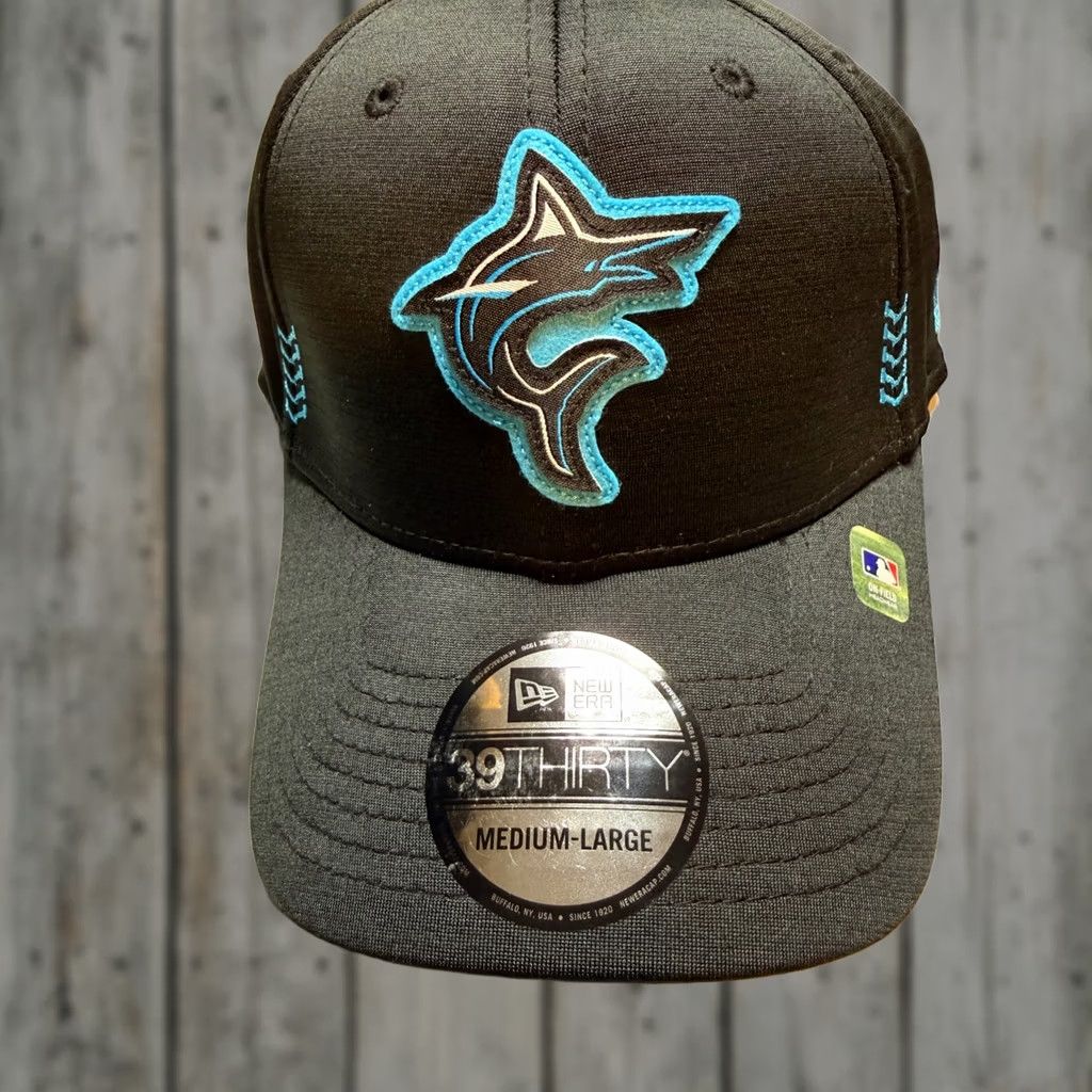 New Era New Era Miami Marlins MLB 39THIRTY Hat Mens M/L Black Clubhouse Stretch Fit Cap Size ONE SIZE - 1 Thumbnail