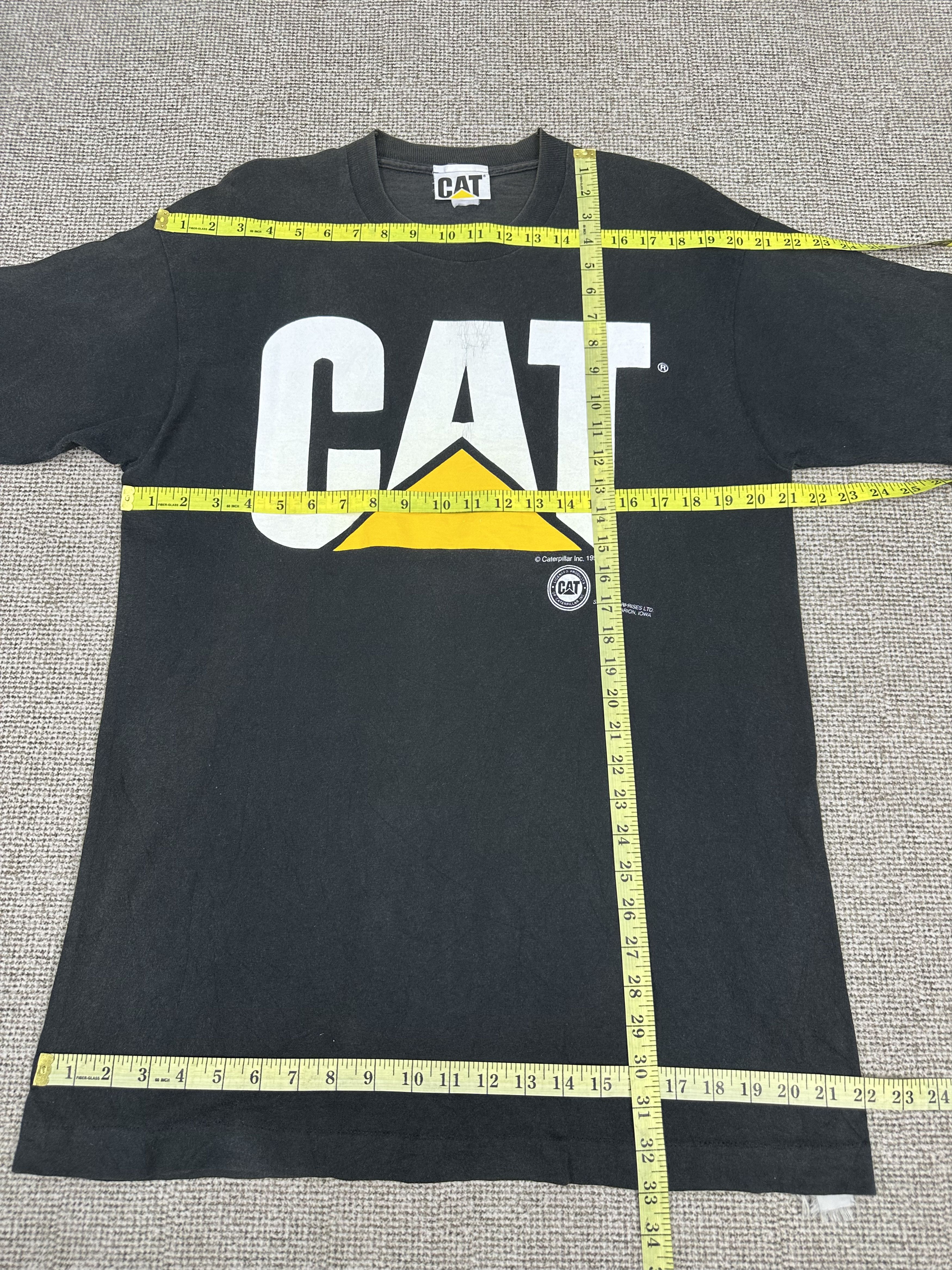 Caterpillar Vintage 90s Caterpillar Big Logo Tshirt A1048 Size US L / EU 52-54 / 3 - 8 Thumbnail