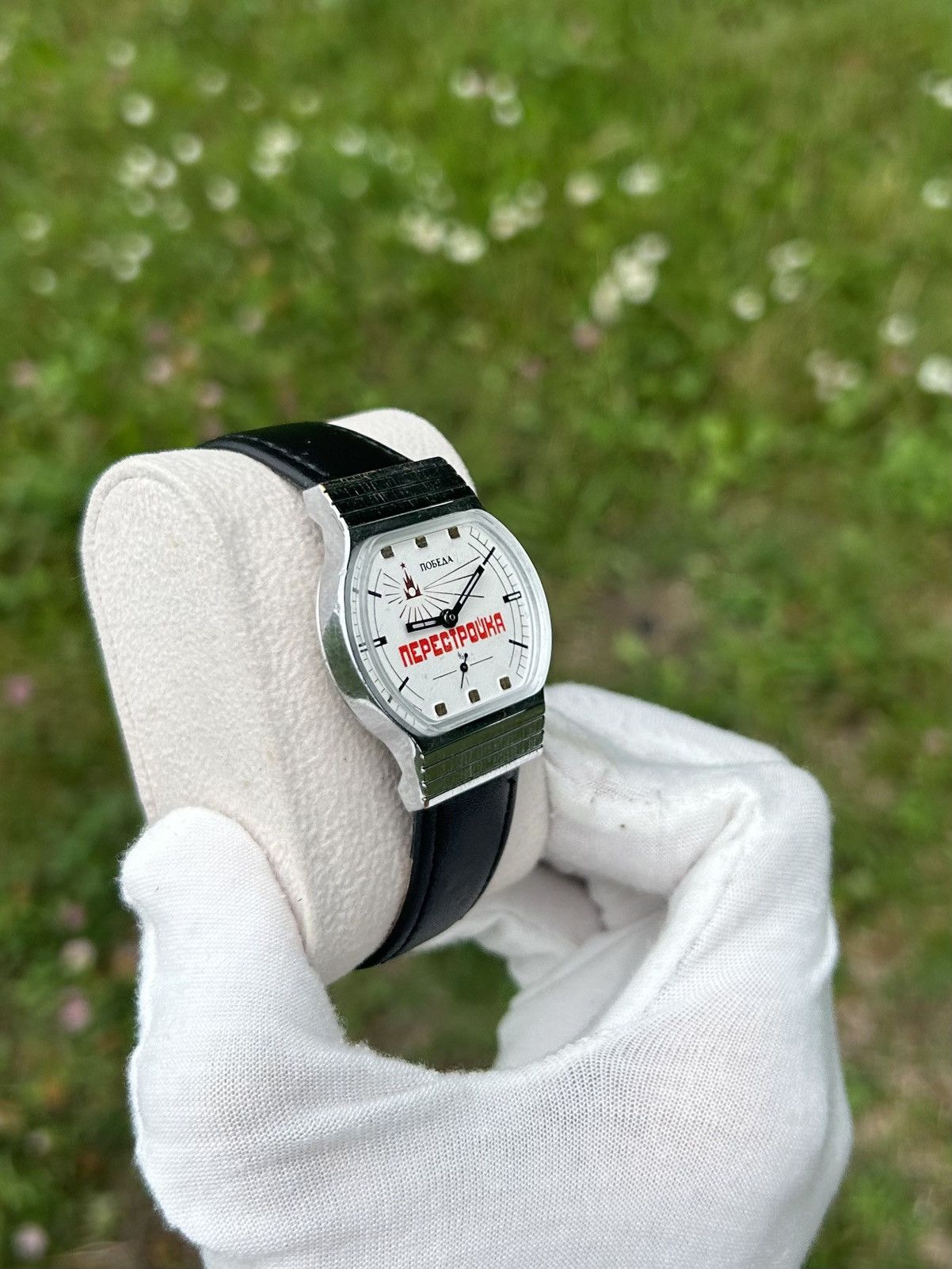 Vintage Vintage Watch Pobeda Soviet USSR Mechanical Authentic 1980s Size ONE SIZE - 14 Thumbnail