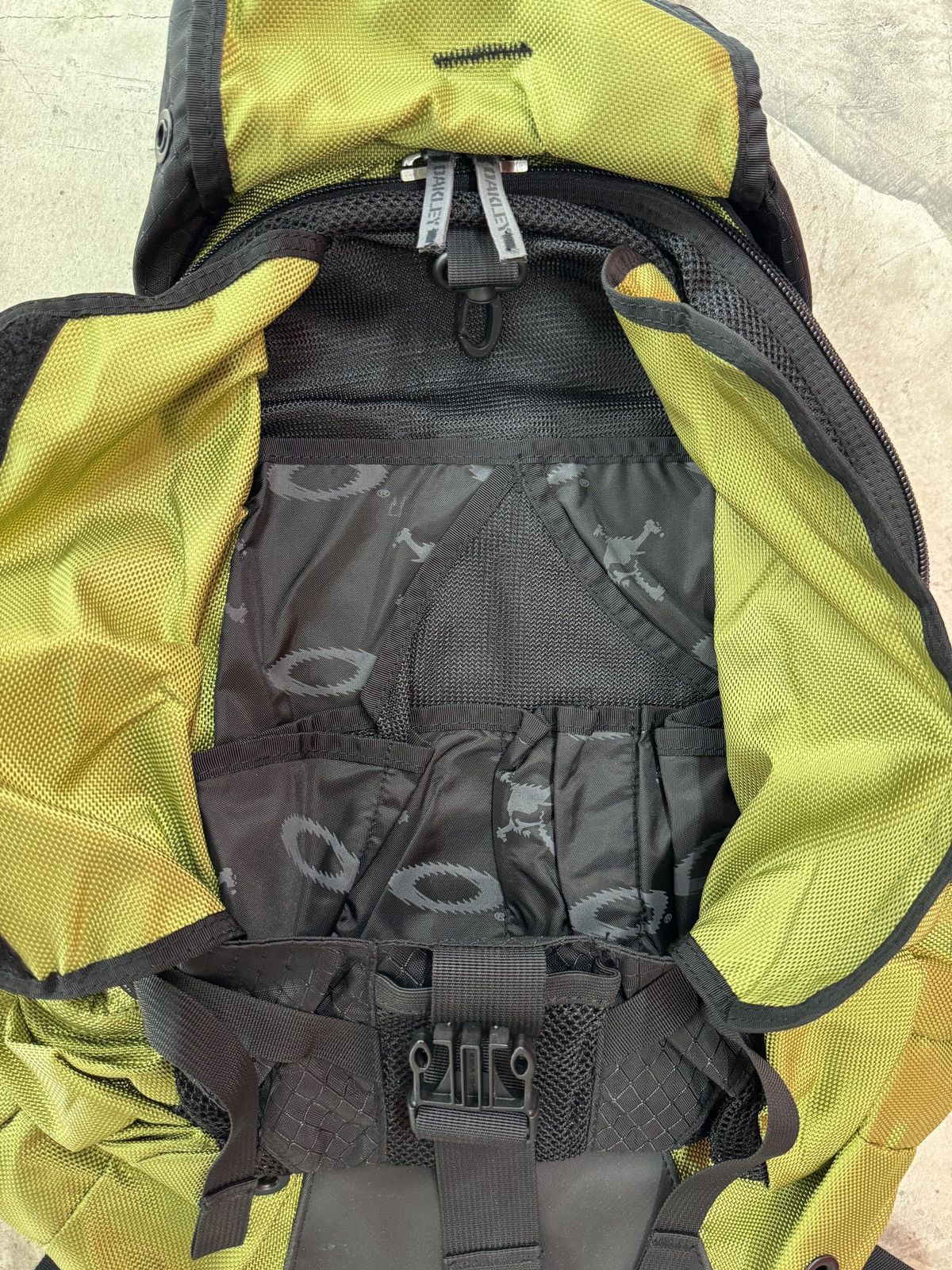 Oakley × Vintage Vintage Oakley Icon Backpack tactical 2000s Palace rare Size ONE SIZE - 2 Thumbnail