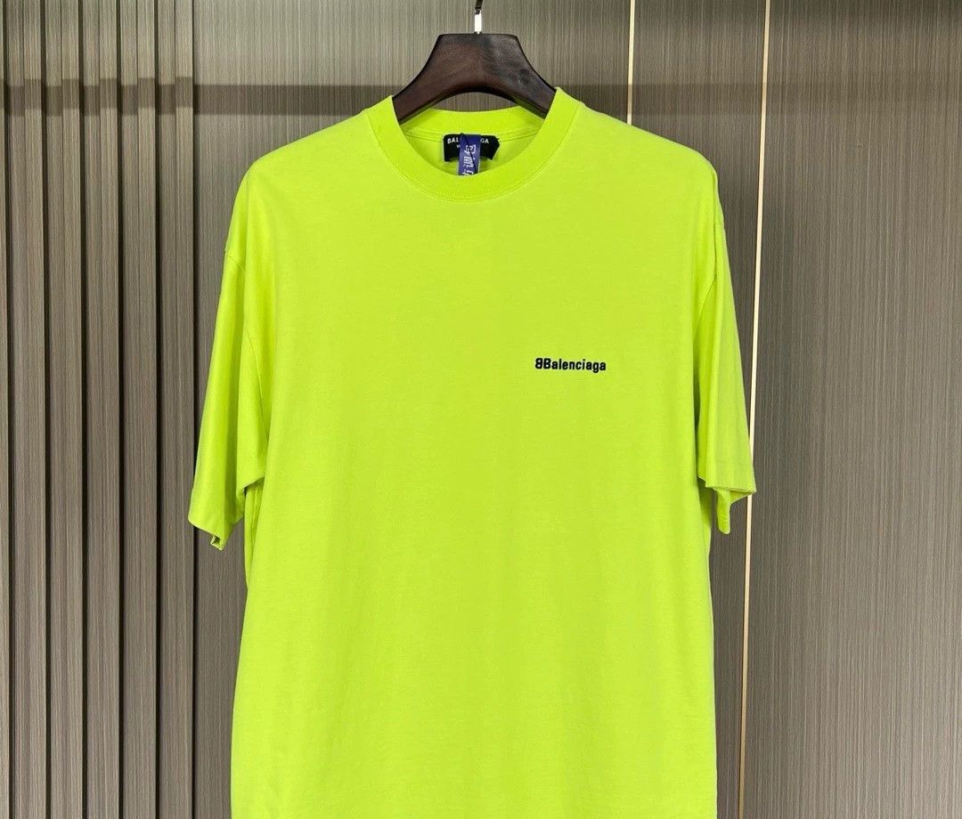 Balenciaga balenciaga short sleeve embroidered t-shirt Size US S / EU 44-46 / 1 - 1 Thumbnail