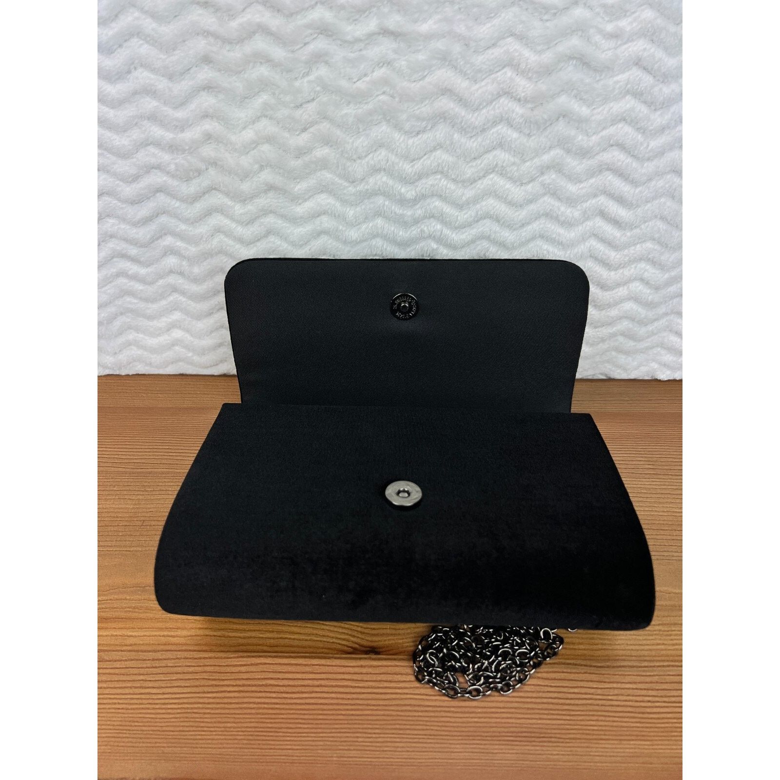 Other Sondra Roberts Velvet Clutch Stone Encrusted Shoulder Chain Size ONE SIZE - 11 Thumbnail