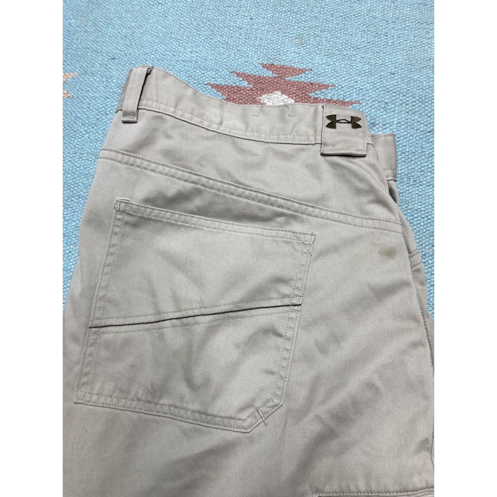 Under Armour Under armour Shorts Cotton Polyester Flat Front Carpenter Golf Casual Mens 40 Beige Chino Flat Front 11.5” Inseam 13” Leg Opening Mens Size US 40 / EU 56 - 8 Thumbnail