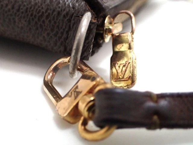 Louis Vuitton Louis Vuitton Pochette Accessory Pouch Monogram M51980 Size ONE SIZE - 13 Thumbnail