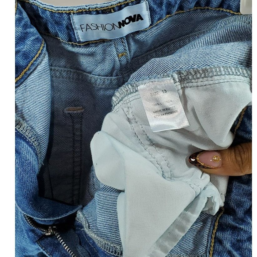 Other Fashion Nova Women’s Distressed Ripped Blue Jeans Size 13 Size 36" / US 14 / IT 50 - 4 Thumbnail