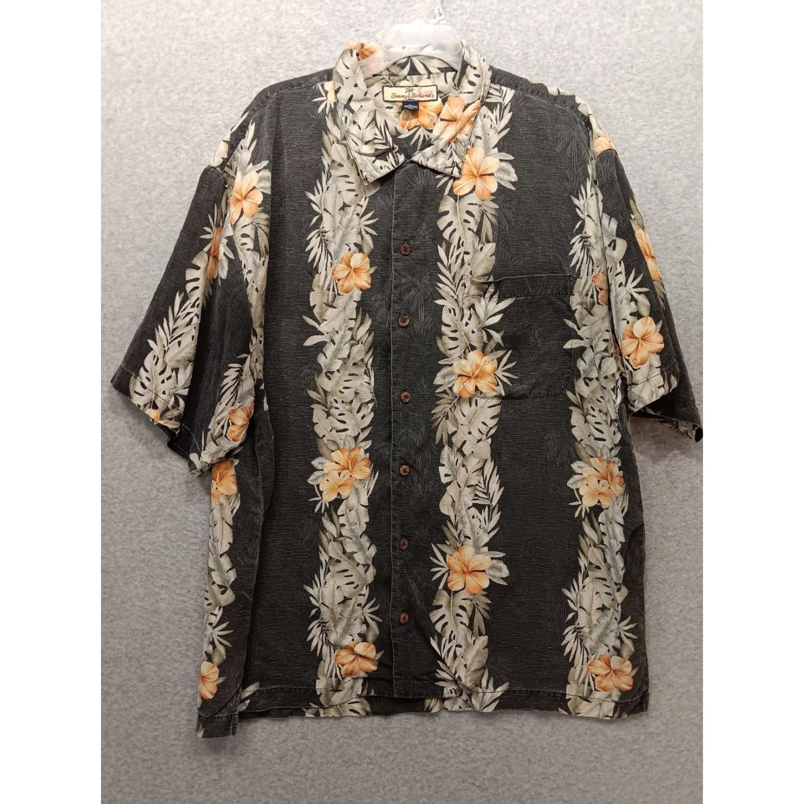 Tommy Bahama Tommy Bahama Shirt Mens XL Black 100% Silk Floral Tropical Short Sleeve Button-Up Casual, Travel, Party, Wedding Size US XL / EU 56 / 4 - 2 Thumbnail