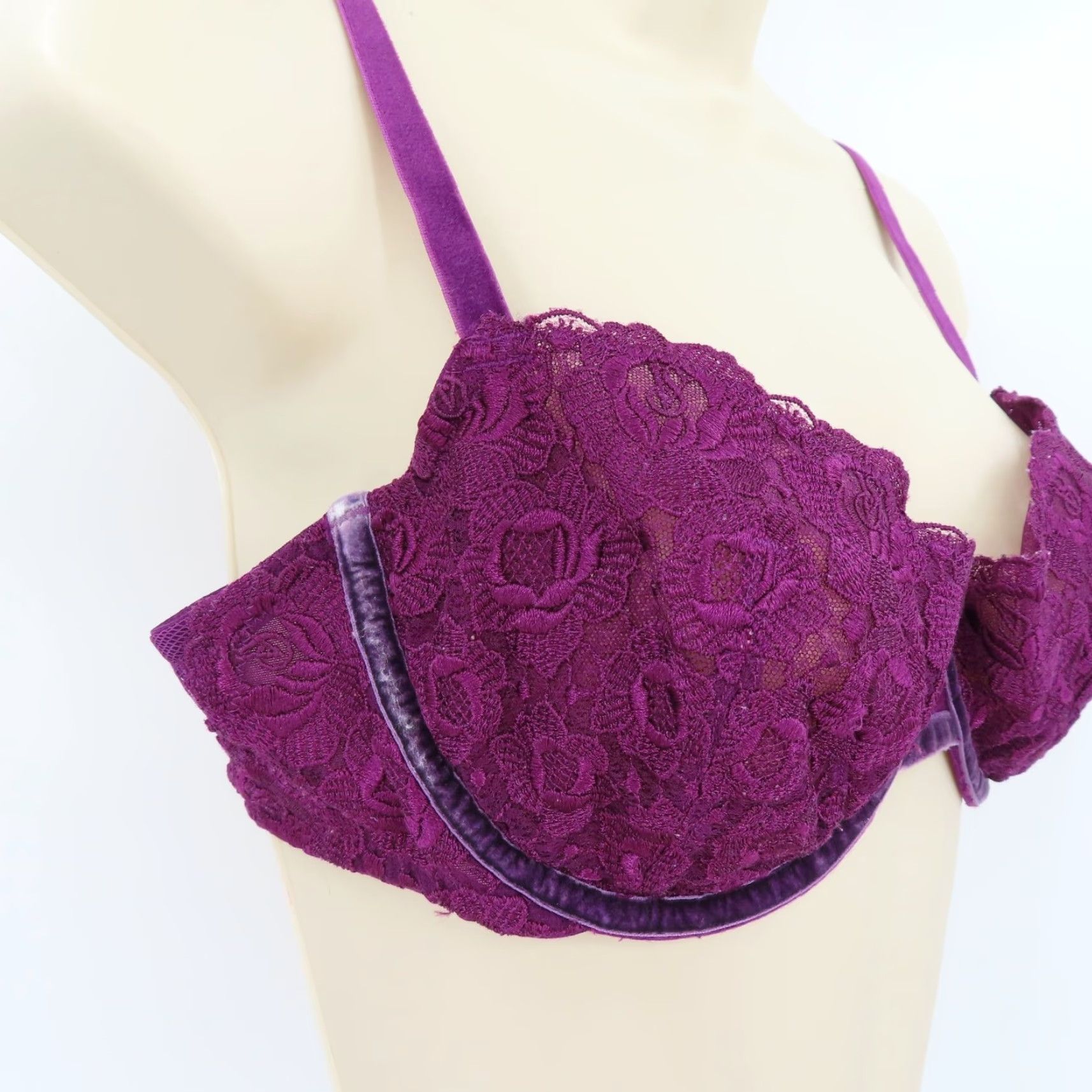 Victoria's Secret Victoria's Secret 36C Push Up Bra Purple Lace Underwired Velvet User: Victoria's Secret 36C Push Up Bra Purple Lace Underwired Velvet Size ONE SIZE - 2 Thumbnail