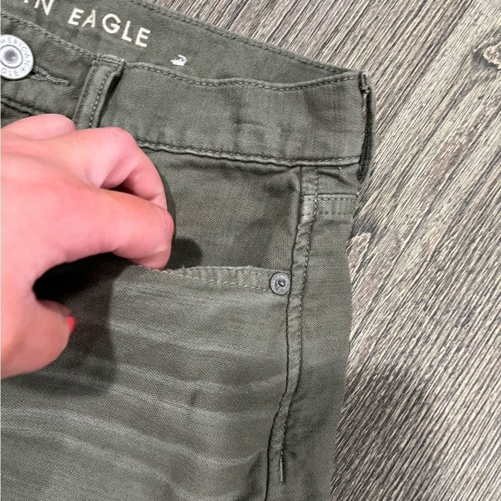 American Eagle Outfitters American Eagle Highest Rise Mom Shorts Distressed Raw Size 27" / US 4 / IT 40 - 3 Thumbnail