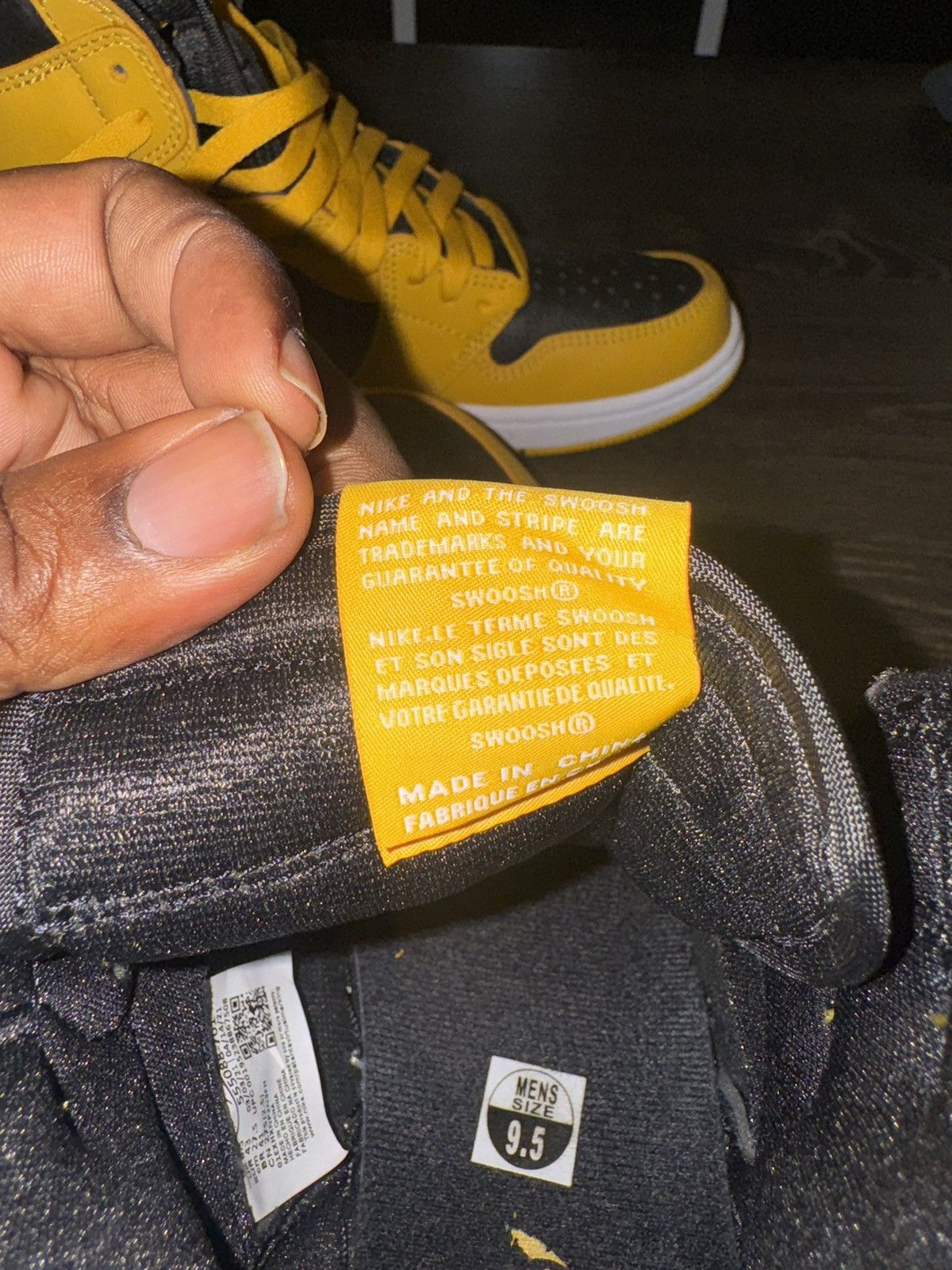 Nike Air Jordan 1 Size US 9.5 / EU 42-43 - 4 Thumbnail
