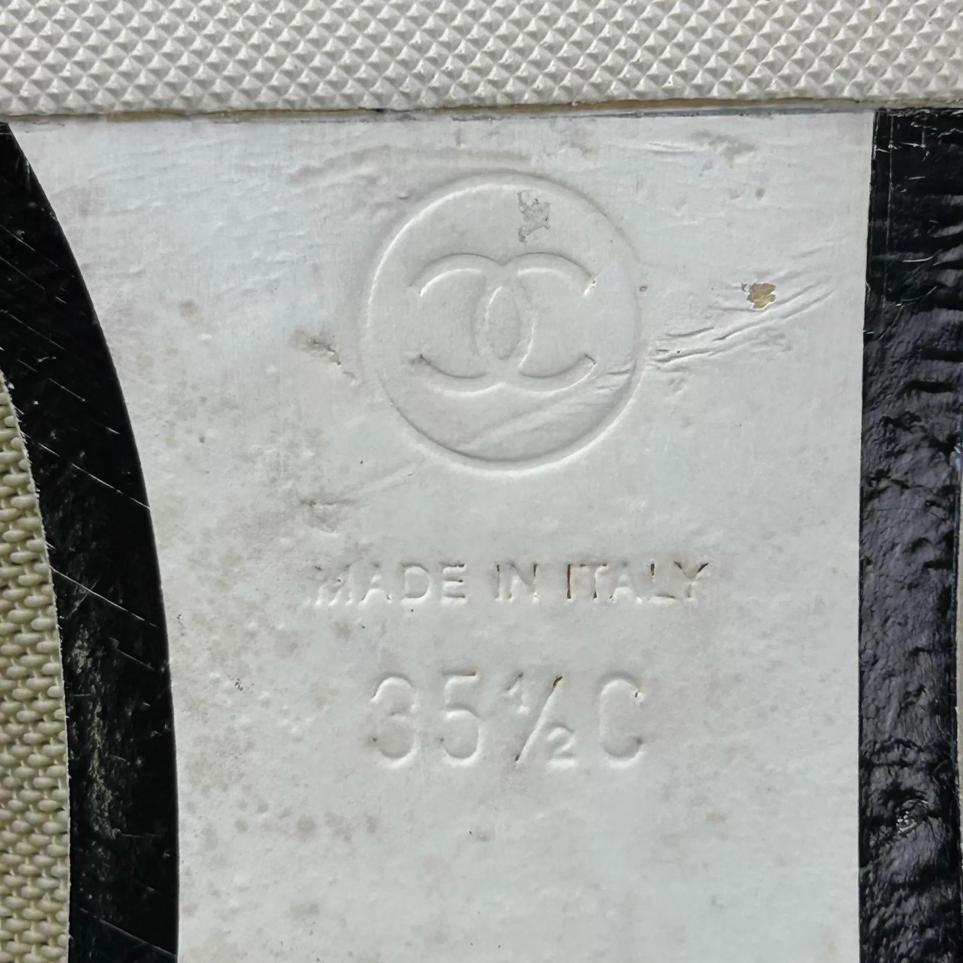 Chanel Chanel Woven Loafer EUR 35.5 Size US 5 / IT 35 - 7 Thumbnail