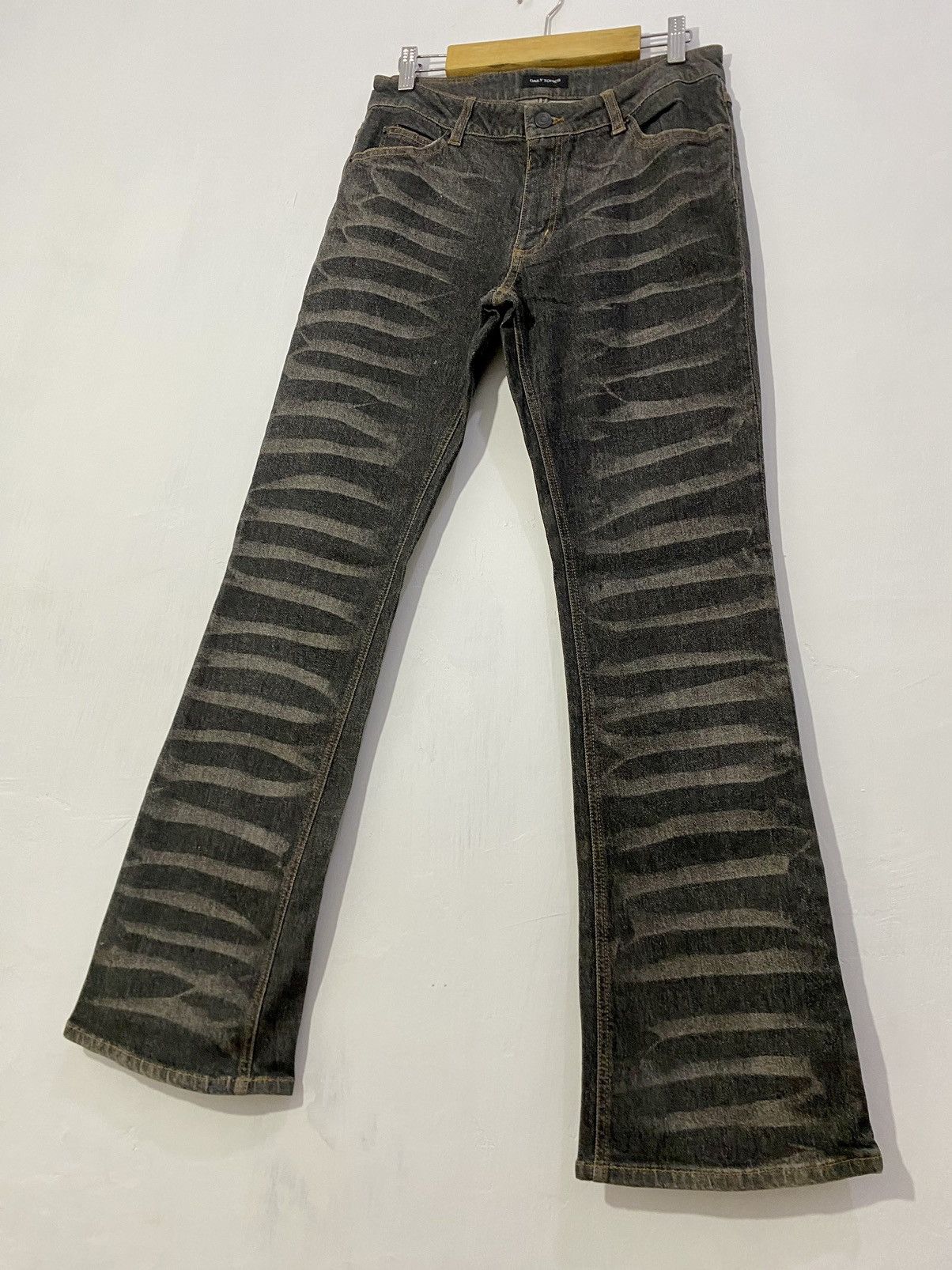 14th Addiction 💥Flare💥Daily Topic Snake Motif Flare Jeans Size US 30 / EU 46 - 2 Thumbnail