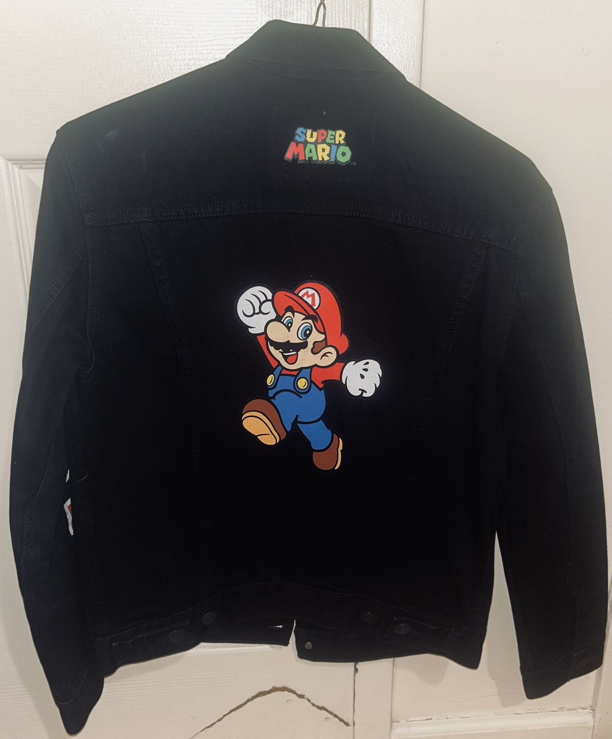 Levi's Levi's x Super Mario Black Denim Trucker Jacket (Sz-Medium) Size US M / EU 48-50 / 2 - 2 Thumbnail