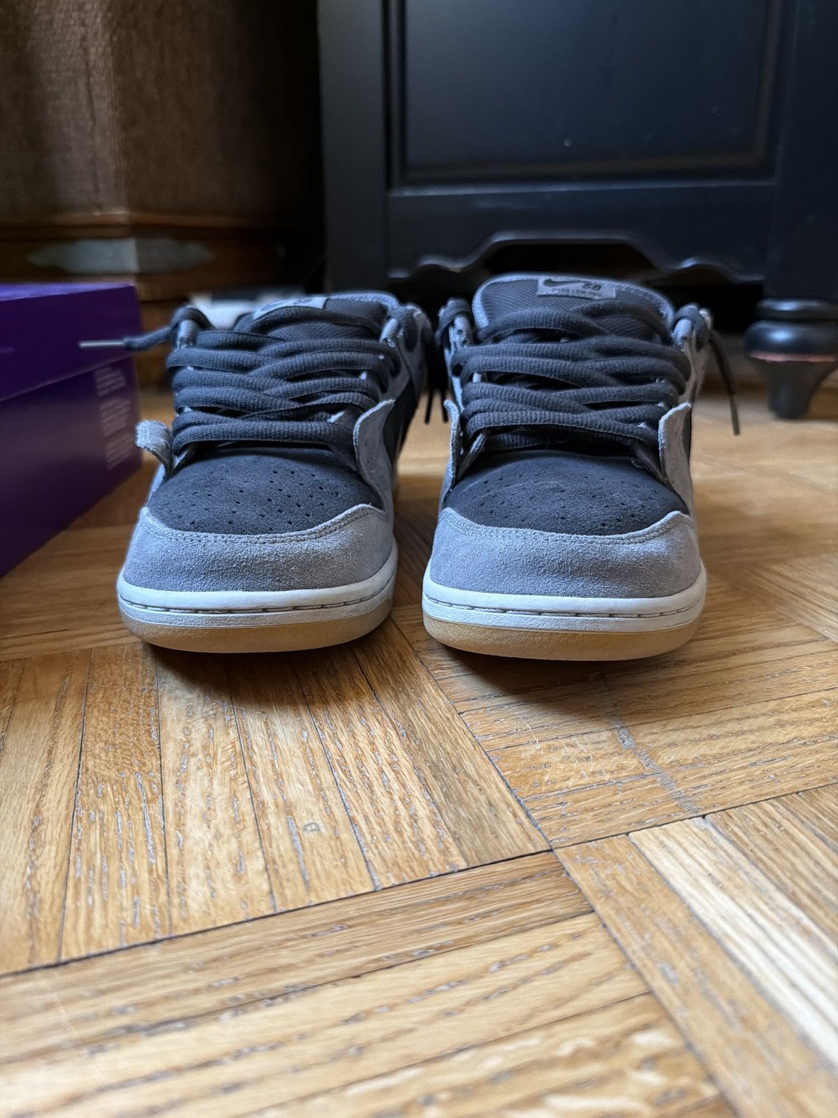 Nike SB Nike SB Dunk Low Dark Smoke Grey Size US 10.5 / EU 43-44 - 7 Thumbnail