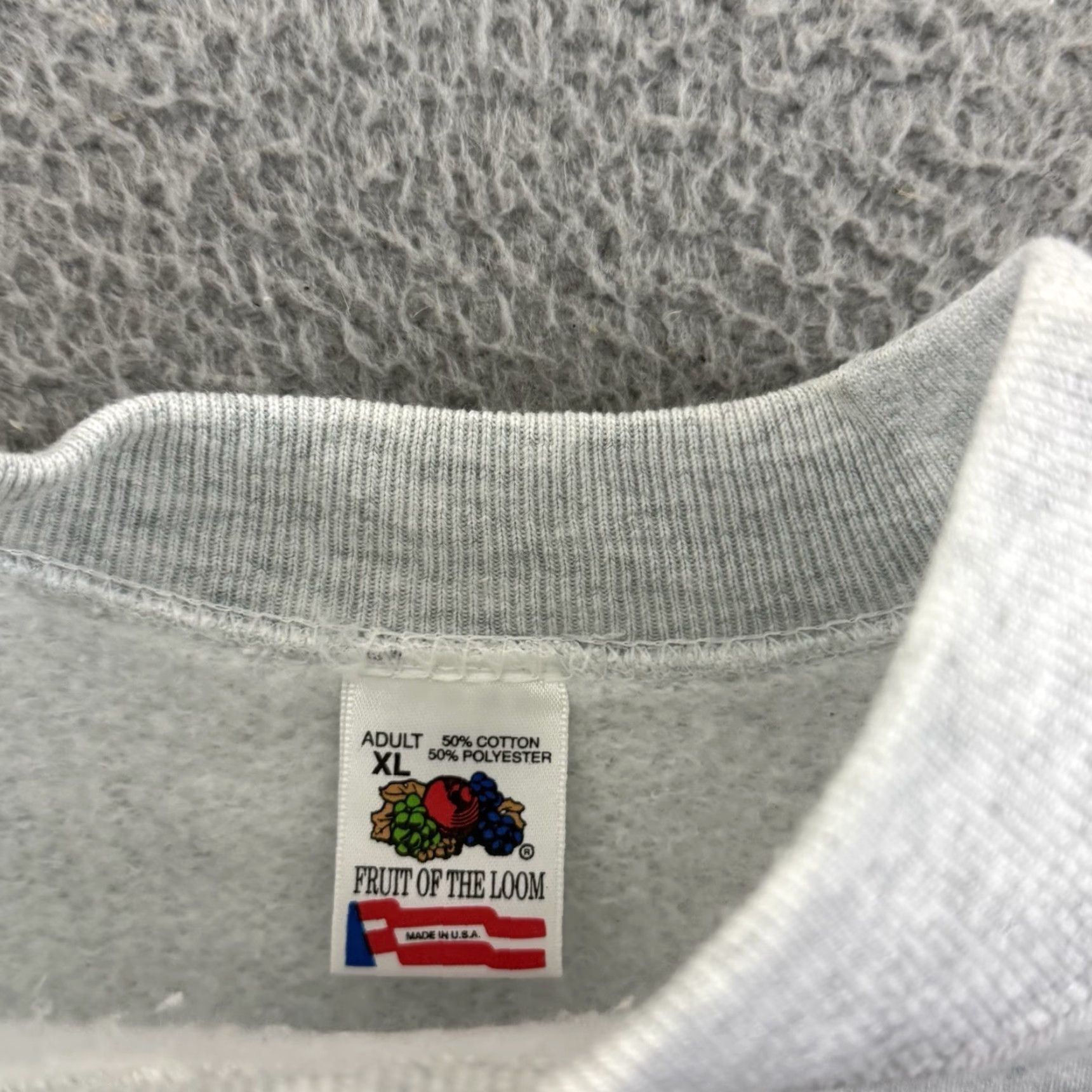 Fruit Of The Loom VINTAGE Fruit of the Loom Sweatshirt Mens XL Gray Raglan Crest 90s USA Shirt Size US XL / EU 56 / 4 - 6 Thumbnail