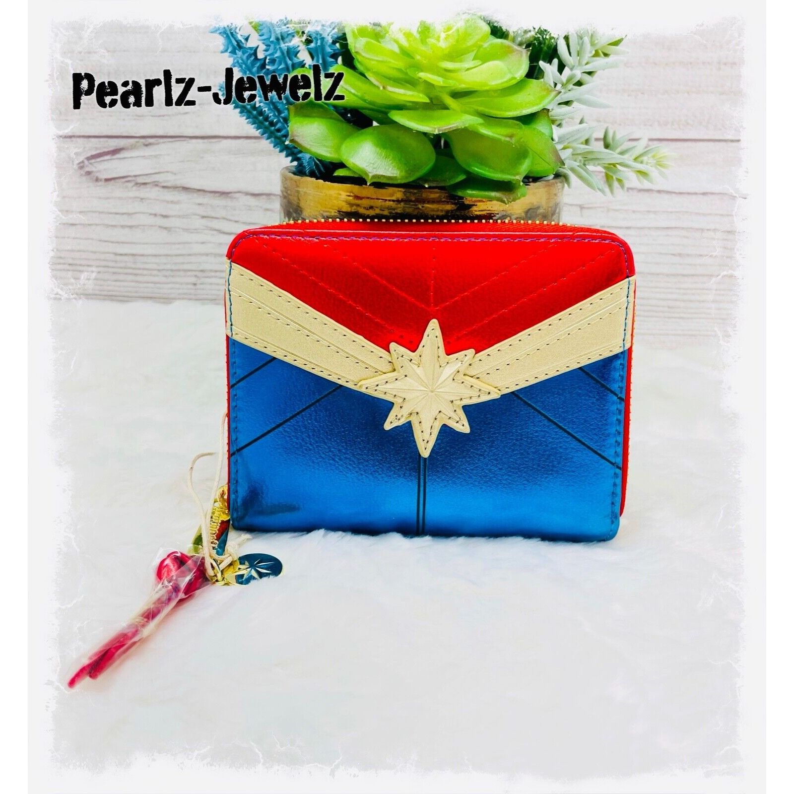 Disney Loungefly Marvel Classic Captain Marvel Metallic Zip Around Size ONE SIZE - 1 Thumbnail