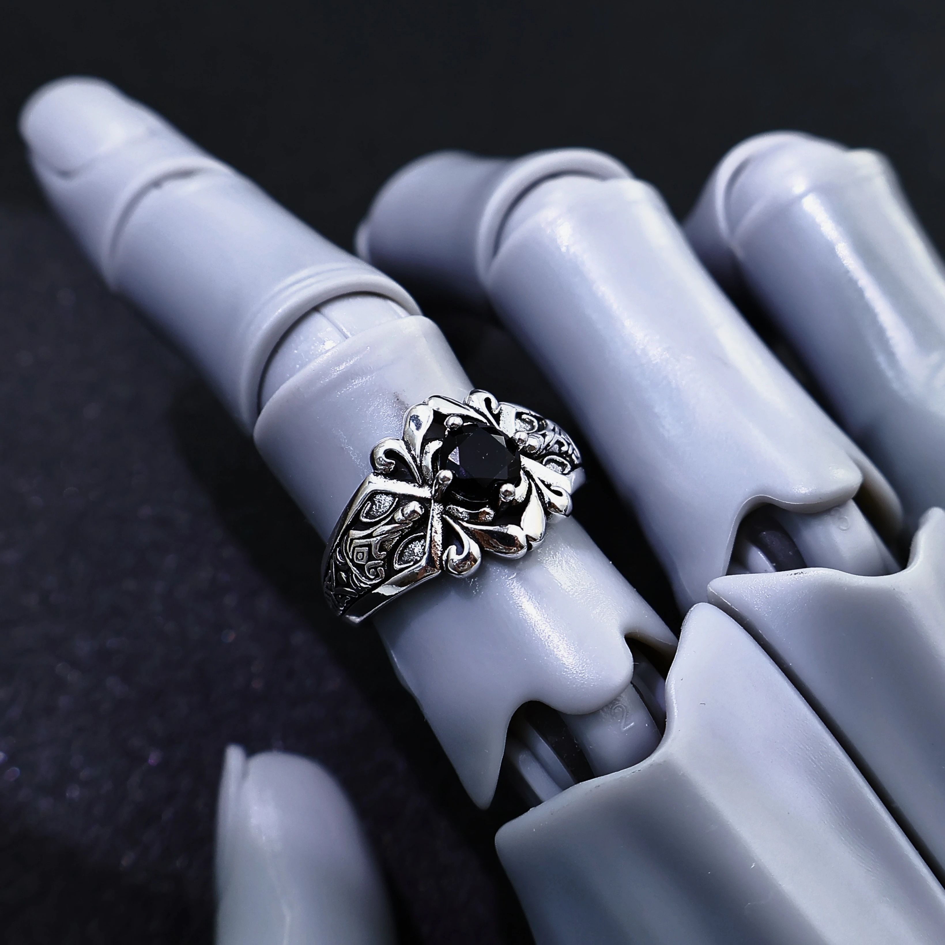 Vintage Retro Black Zircon Sword & Rose Ring Size ONE SIZE - 5 Thumbnail