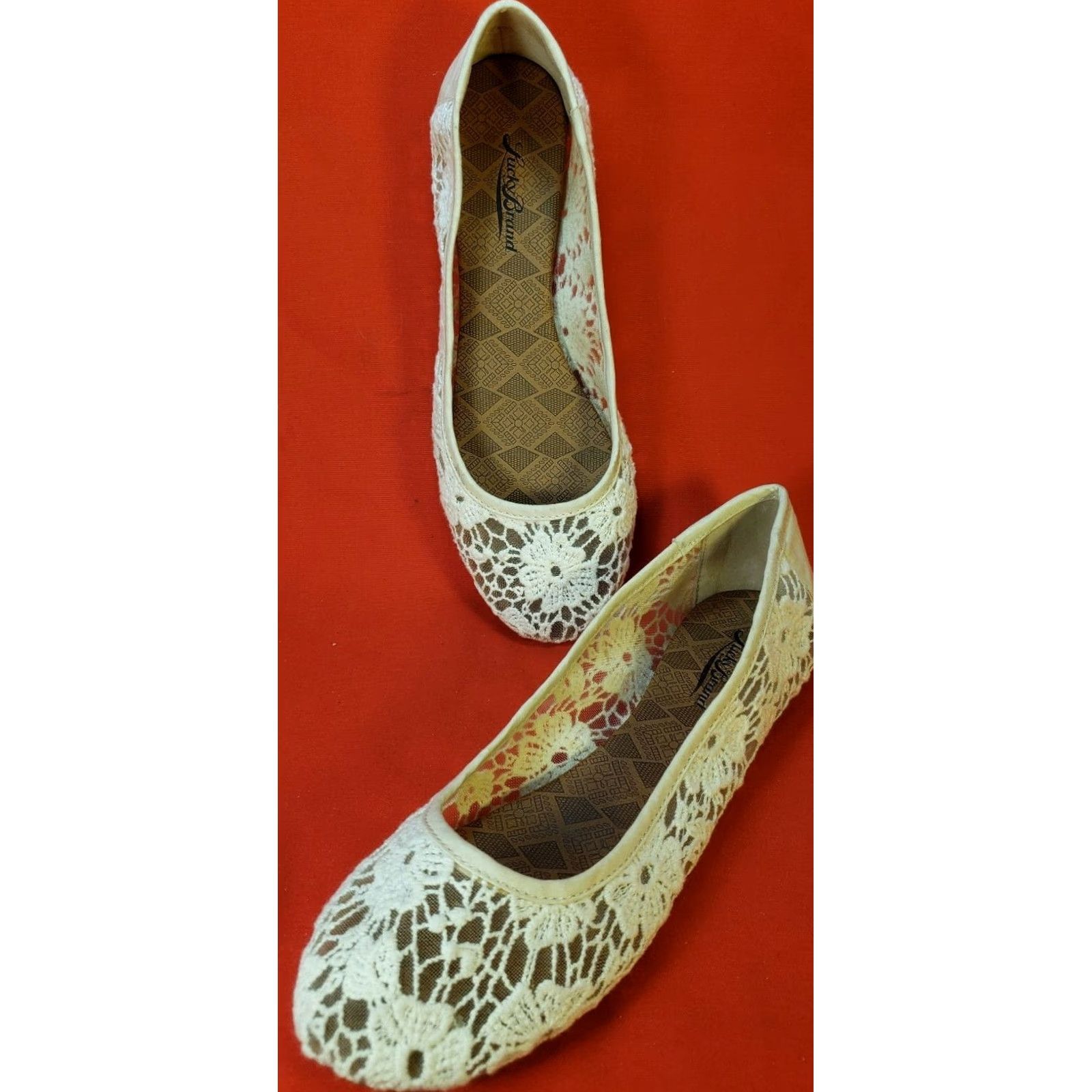 Lucky Brand Lucky Brand Flats Women's 8M 38EU White Lace Crochet Ballet Flats Casual Womens Shoes Beige White Lace Pattern Crocheted Perforated Pattern N/A Size US 8 / IT 38 - 2 Thumbnail