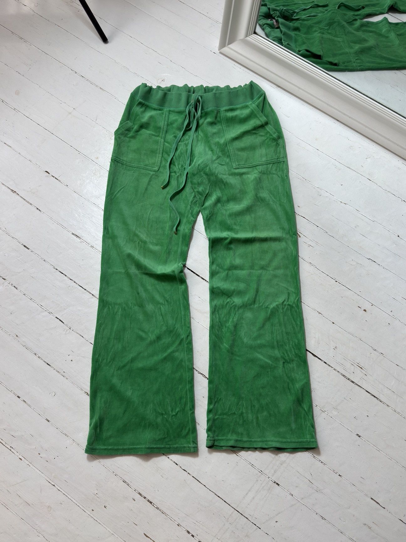 Juicy Couture VINTAGE VELOUR JUICY COUTURE 2000s GREEN PANTS Size 32" / US 10 / IT 46 - 1 Thumbnail
