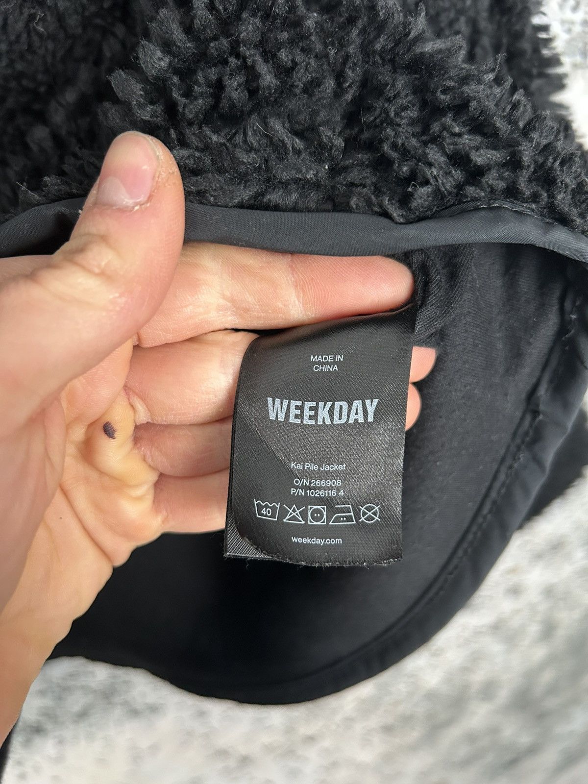 Weekday Weekday Kai Pile Jacket Fluffy Streetwear Baggy Rap Skate Size US M / EU 48-50 / 2 - 6 Thumbnail