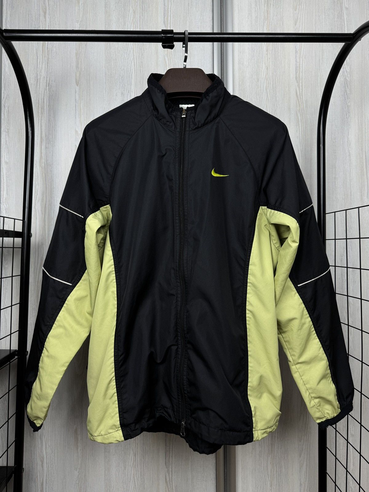 Vintage Nike vintage 90s track top black green light jacket Size US M / EU 48-50 / 2 - 2 Thumbnail