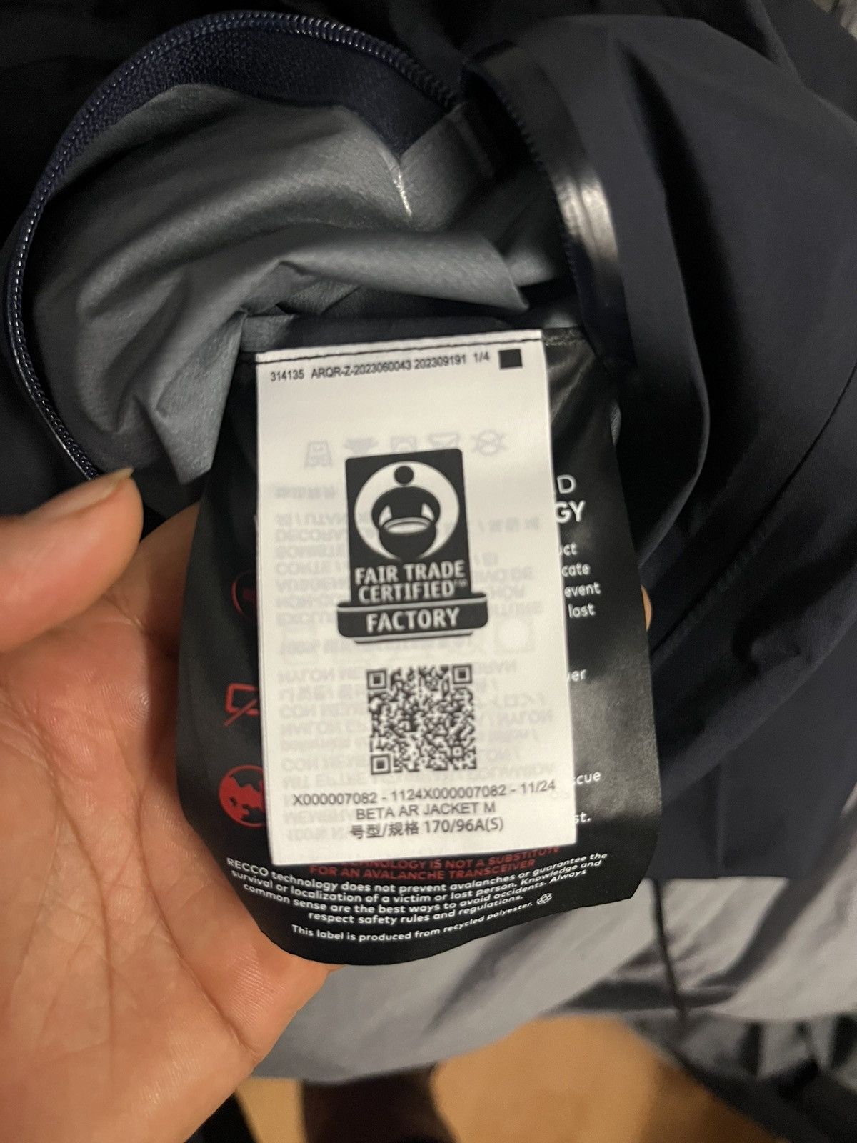 Arc'teryx Arcteryx Beta Ar Black Sapphire Size US S / EU 44-46 / 1 - 4 Thumbnail