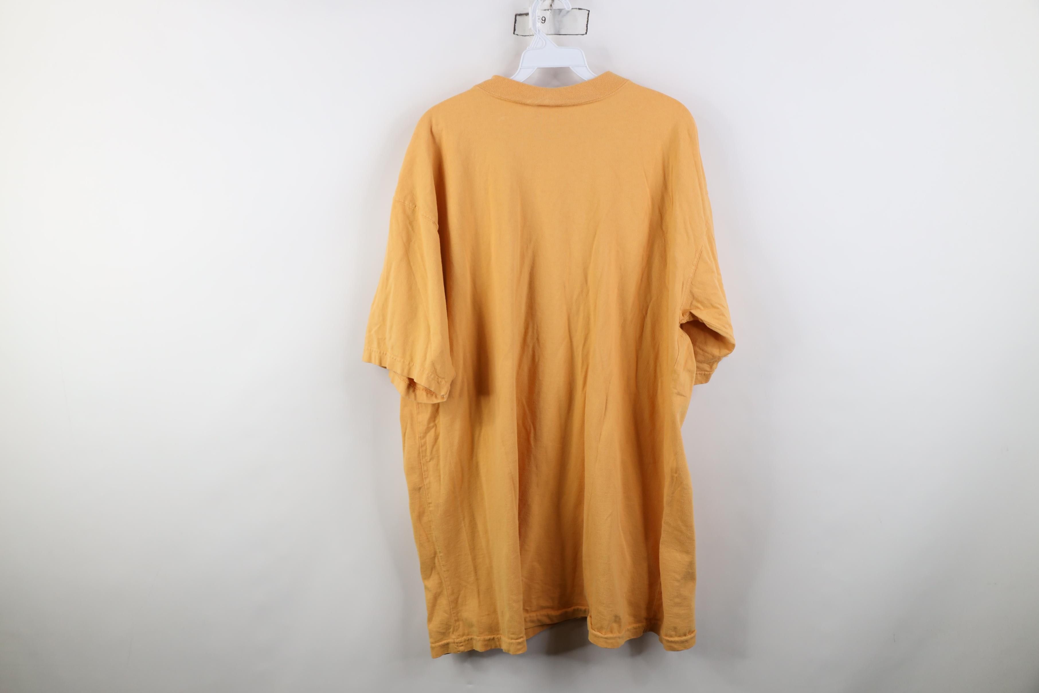 Vintage Vintage 90s Streetwear Script Canada T-Shirt Orange Size US XL / EU 56 / 4 - 11 Thumbnail