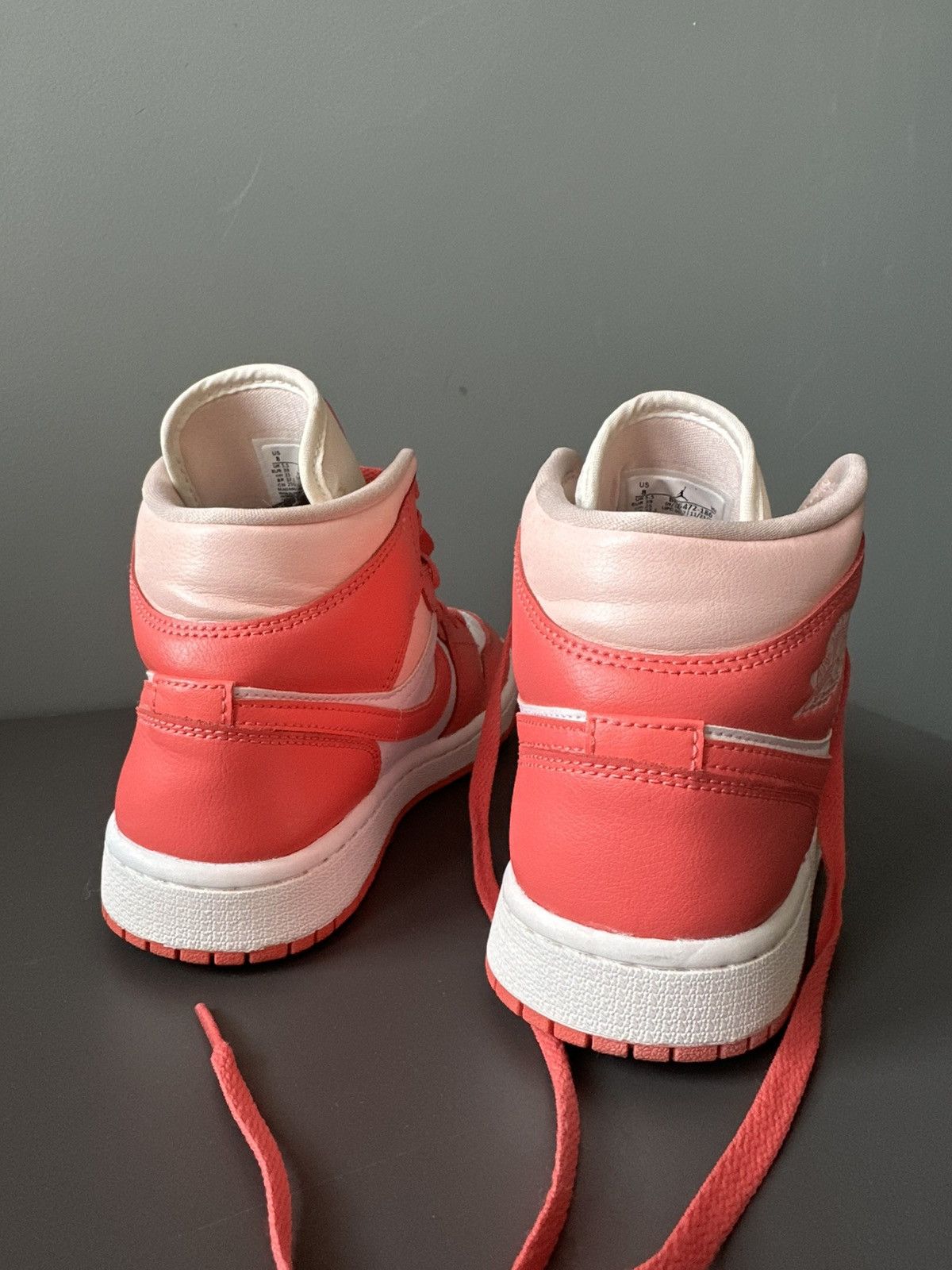 Jordan Brand Nike Jordan 1 Mid Strawberries And Cream Size 39 Size US 9 / IT 39 - 7 Thumbnail