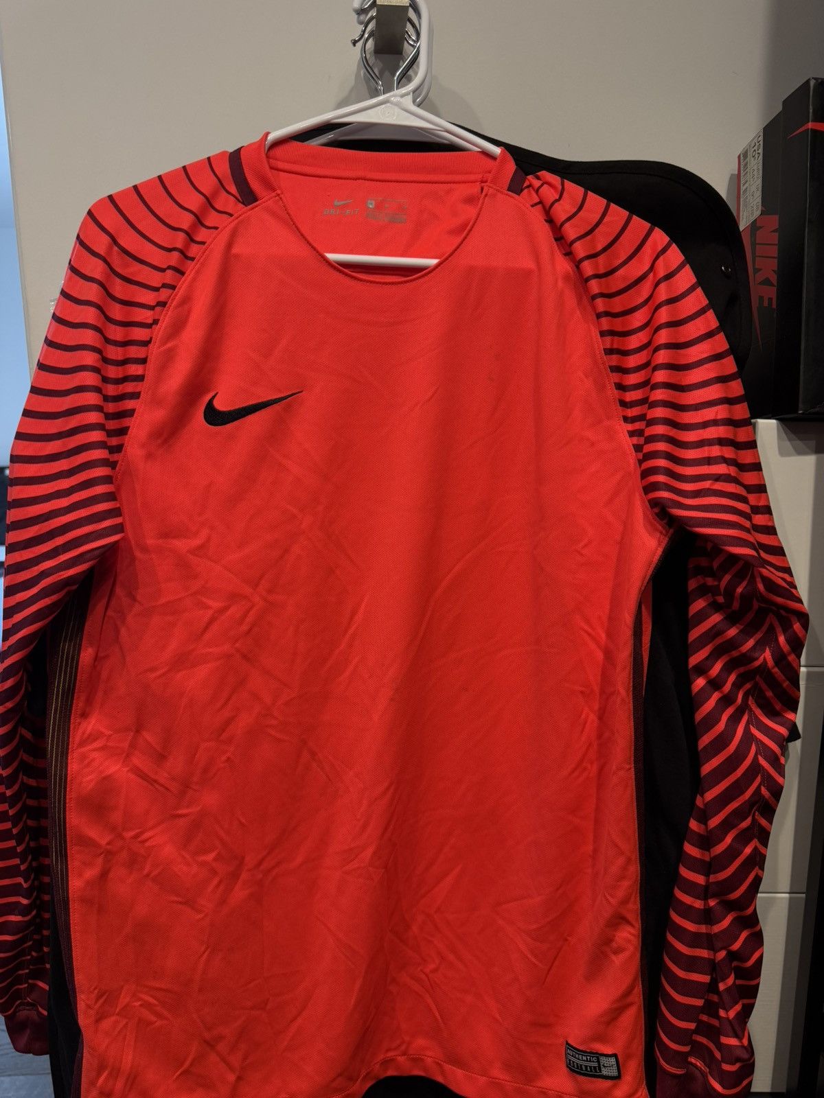 Nike Nike Goalkeeper Full Kit Size US M / EU 48-50 / 2 - 1 Thumbnail