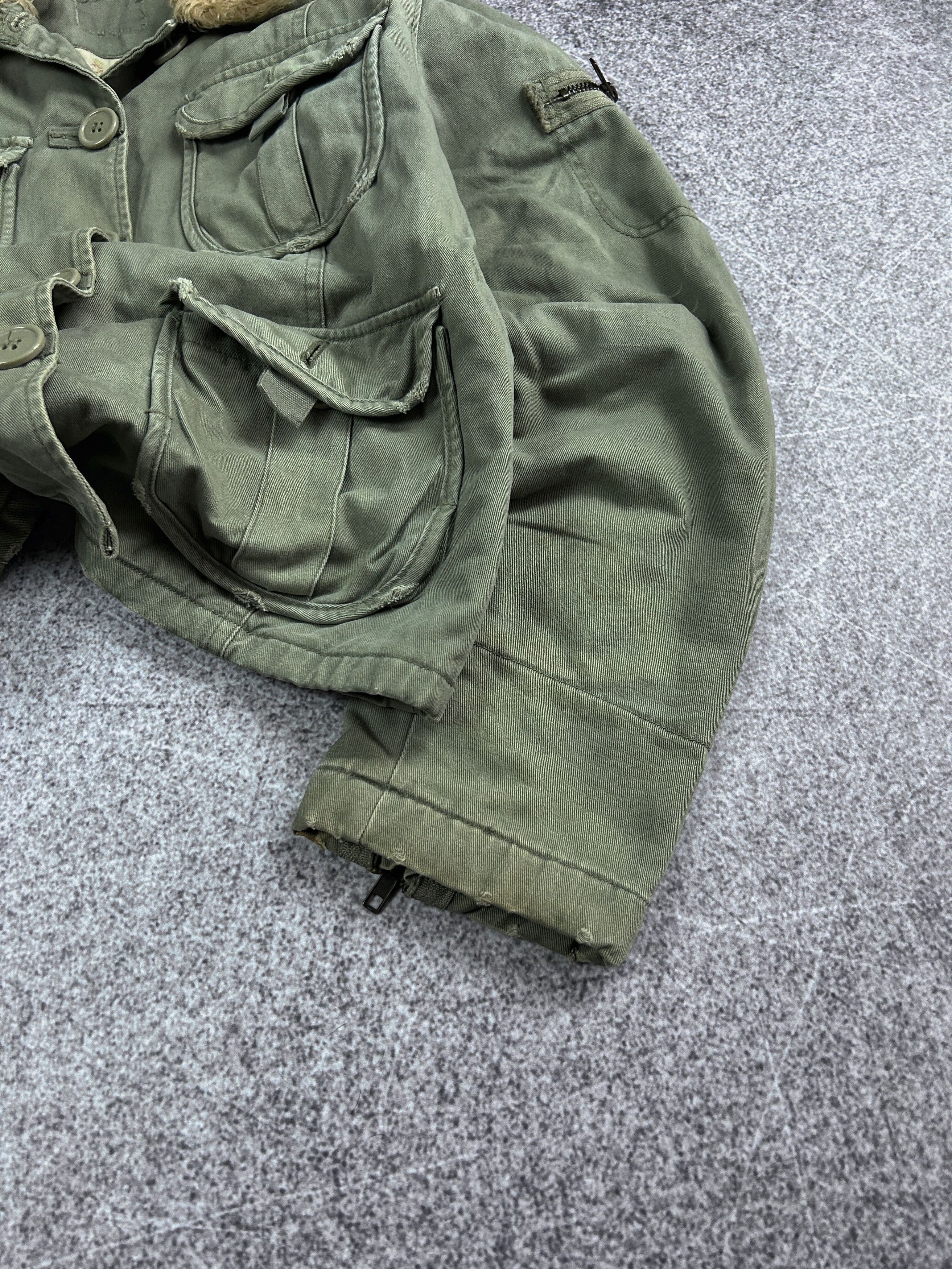 Vintage Vintage Military Jacket Fur Collar Cropped Y2K Streetwear Size US S / EU 44-46 / 1 - 4 Thumbnail