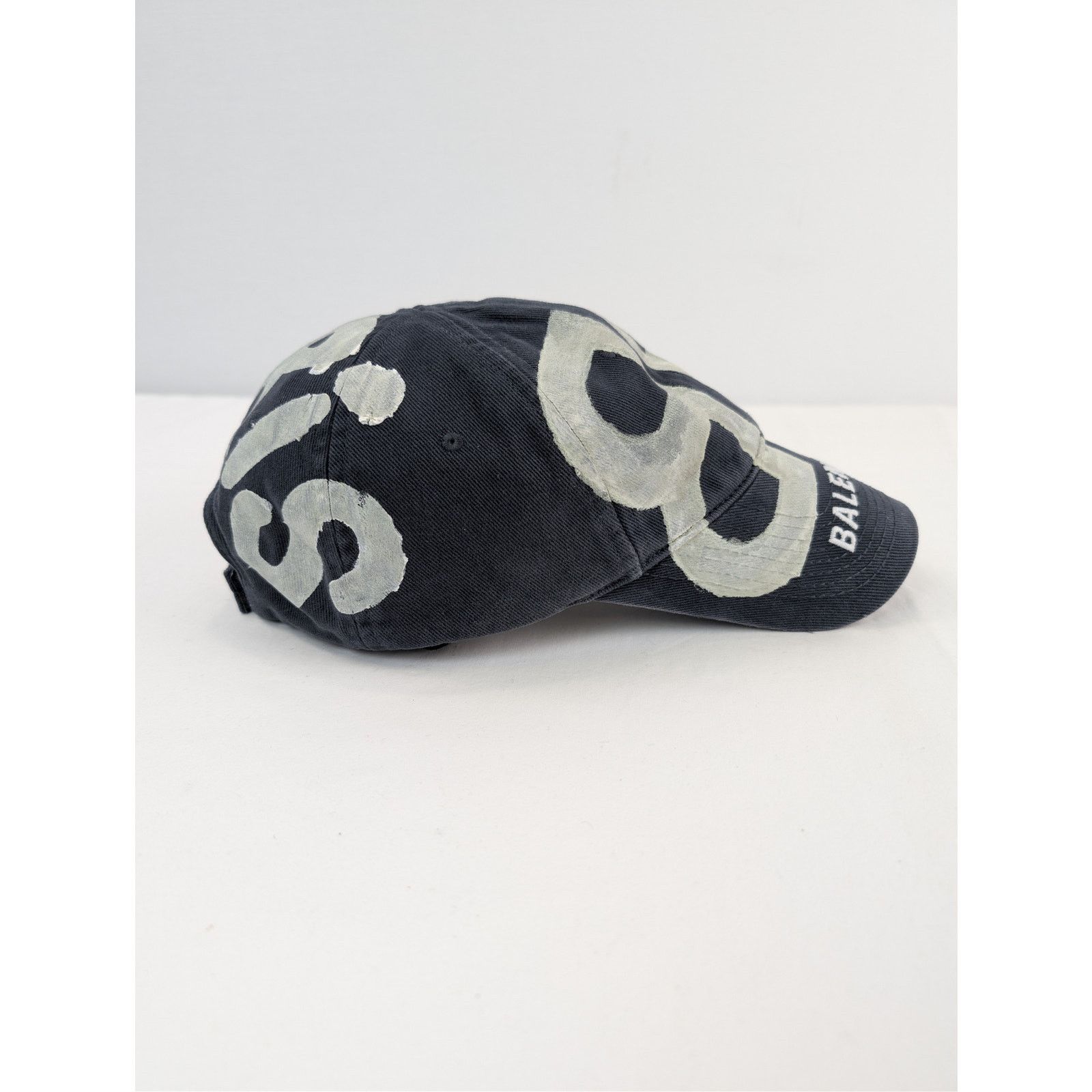 Balenciaga o1rshd1 Size: L / Cotton Drill BB Sprayed Cap / Hat in Grey Size ONE SIZE - 4 Thumbnail
